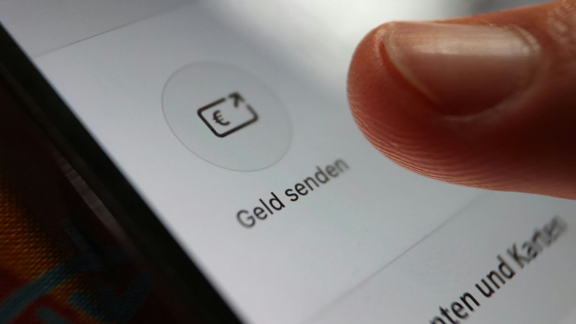 Das von einem Zusammenschluss europäischer Banken gestartete Bezahlsystem Wero soll noch in diesem Jahr auch für Online-Einkäufe genutzt werden können. (Symbolbild)