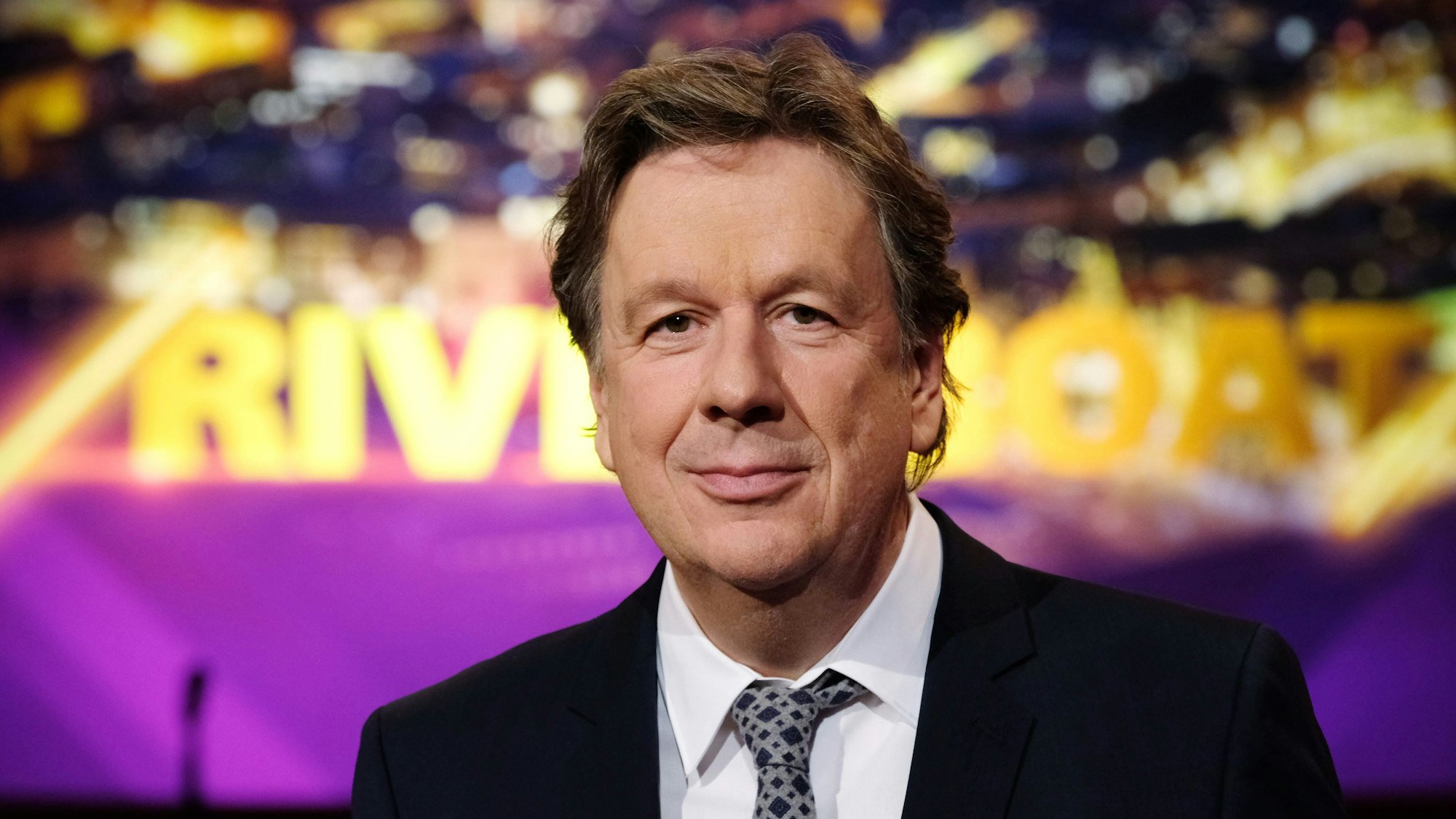 17.12.2018, Sachsen, Leipzig: Jörg Kachelmann im Studio der Talkshow "Riverboat" des Mitteldeutschen Rundfunks (MDR). Gemeinsam mit Kollegin Fisher moderiert Kachelmann "Riverboat" künftig wöchentlich, die erste gemeinsame Sendung wird am 04.01.2019 ausgestrahlt.