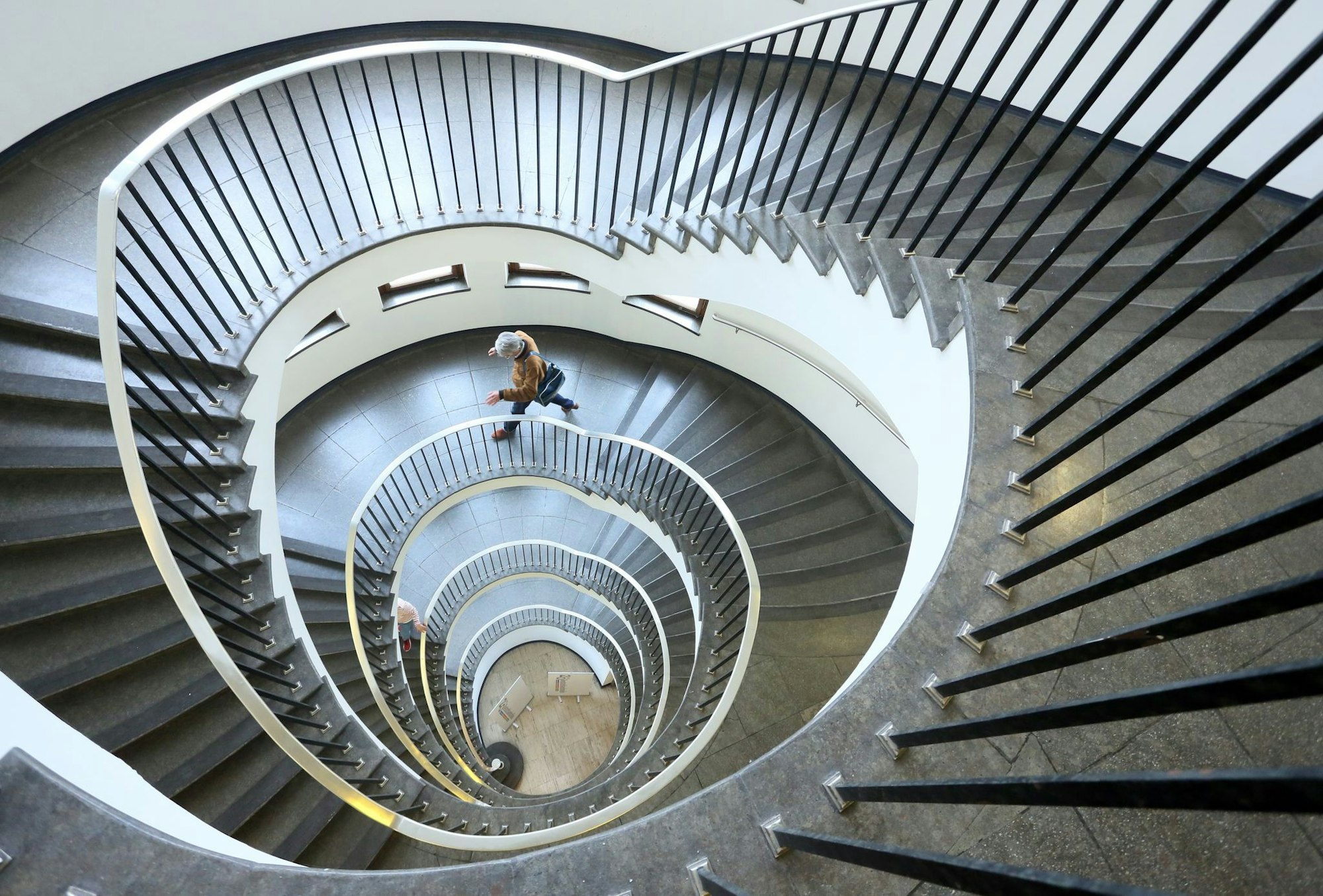 Es muss nicht immer das lange Workout sein: Auch kleine Einheiten haben Forschern zufolge bereits einen Effekt.