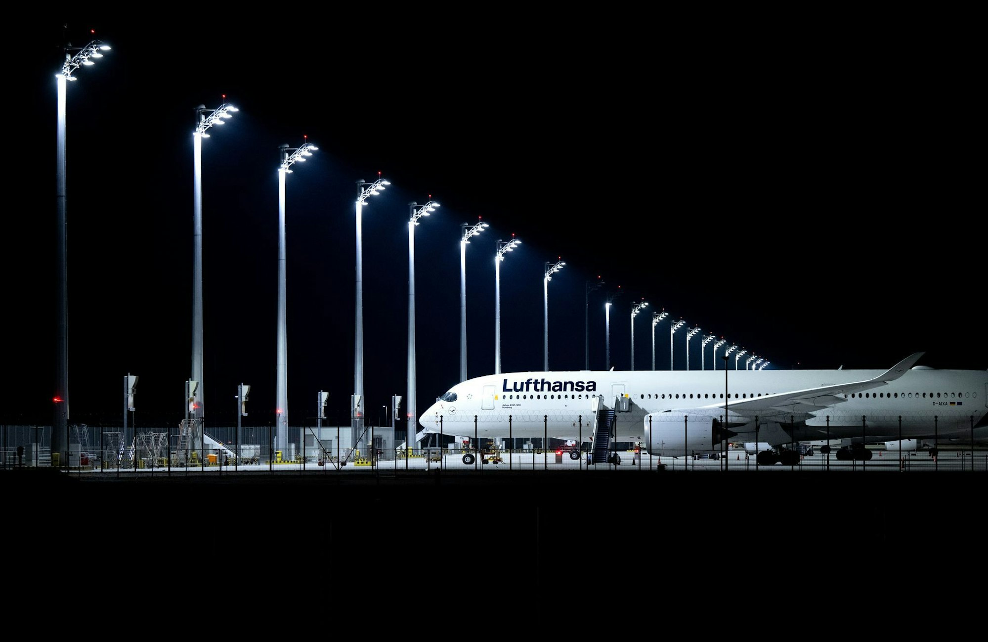 Zahlreiche Lufthansa-Jets könnten wegen eines Piloten-Streiks am Boden bleiben.