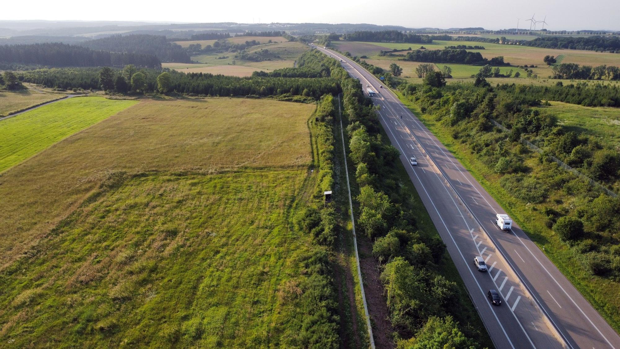 Drohnenaufnahme vom Ausbauende an der Anschlussstelle Blankenheim bei Tondorf.