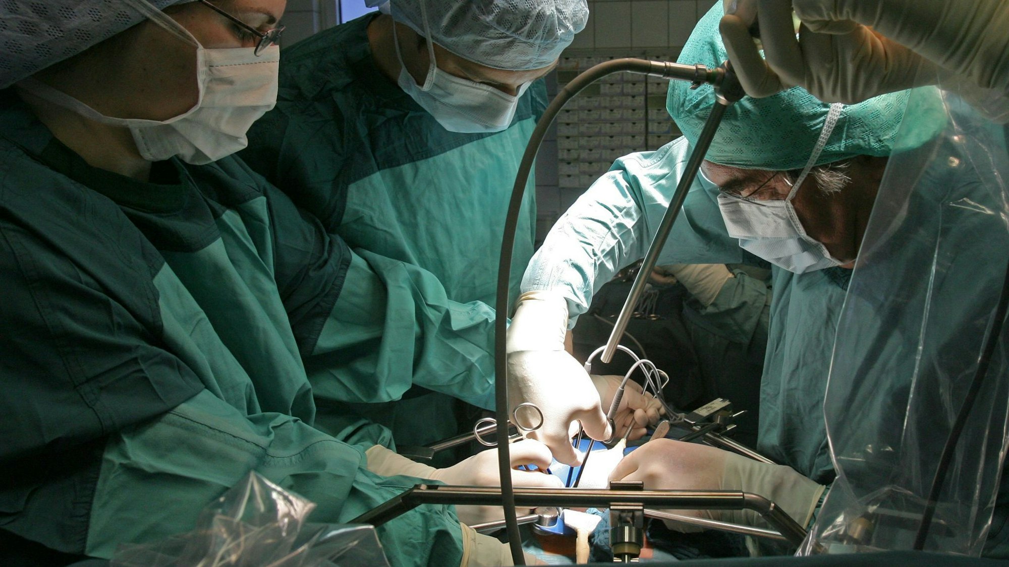 In Deutschland warten über 8.000 Menschen auf eine Organspende, vielfach schon seit Jahren.