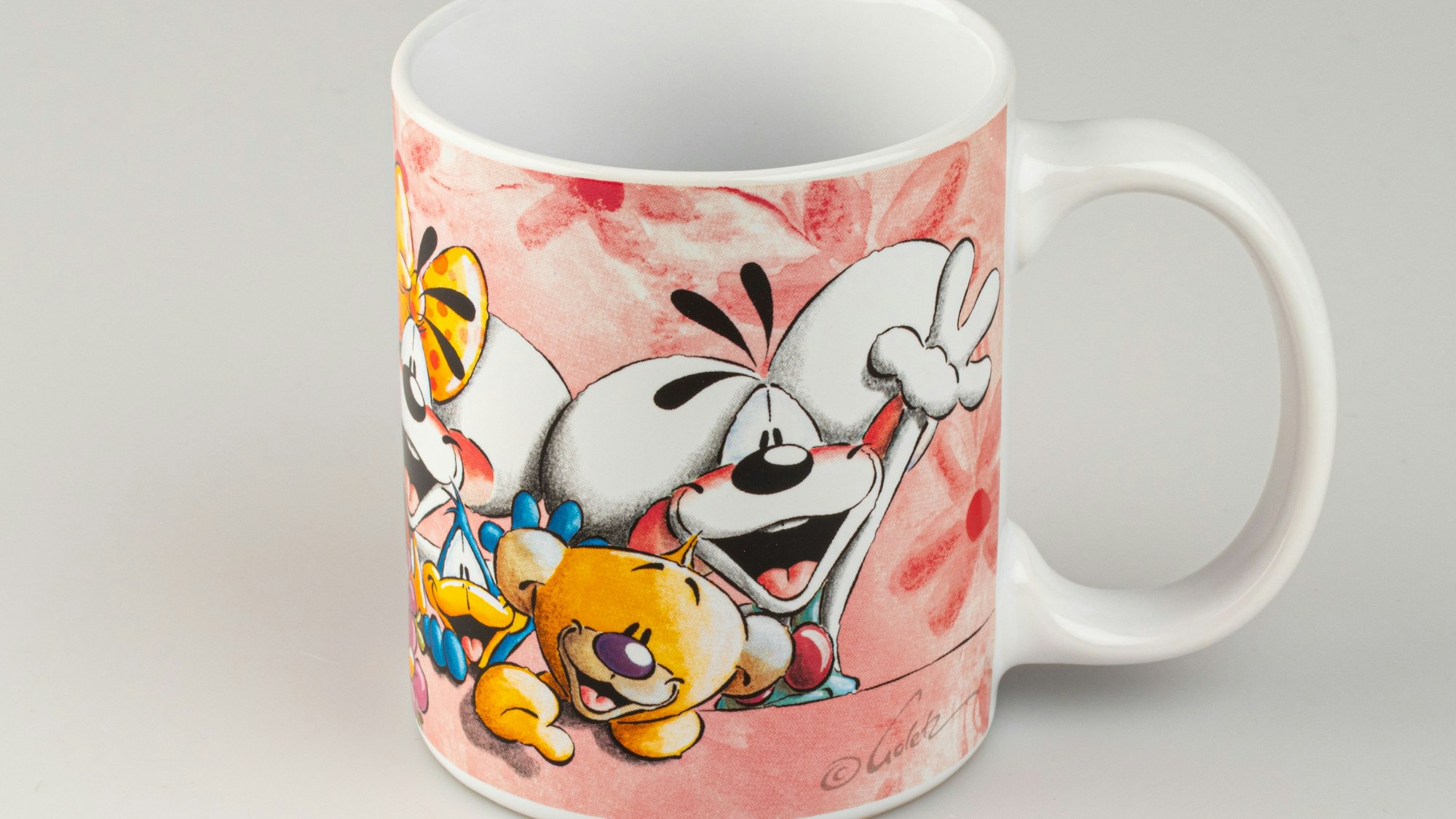 Die undatierte Aufnahme, von Kontiki herausgegeben, zeigt einen Getränkebecher mit der „Diddl-Maus“. Frankreich erlebt derzeit ein überraschendes Revival einer Kultfigur: Die „Diddl-Maus“ ist zurück in den Regalen – und das mit durchschlagendem Erfolg.