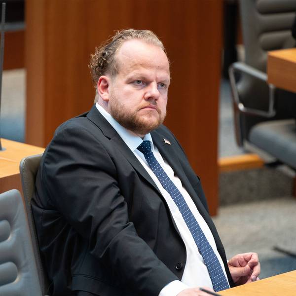 Sven TRITSCHLER, AfD-Fraktion, Thema: In Trauer vereint und entschlossen fuer die Freiheit - Nordrhein-Westfalen nach Solingen 72. Sitzung Sondersitzung des Landtags Nordrhein-Westfalen, im Landtag Nordrhein-Westfalen NRW, Duesseldorf am 30.08.2024, *** Sven TRITSCHLER, AfD parliamentary group, topic In mourning united and determined for freedom North Rhine-Westphalia after Solingen 72 session special session of the state parliament of North Rhine-Westphalia, in the state parliament of North Rhine-Westphalia NRW, Duesseldorf on 30 08 2024,