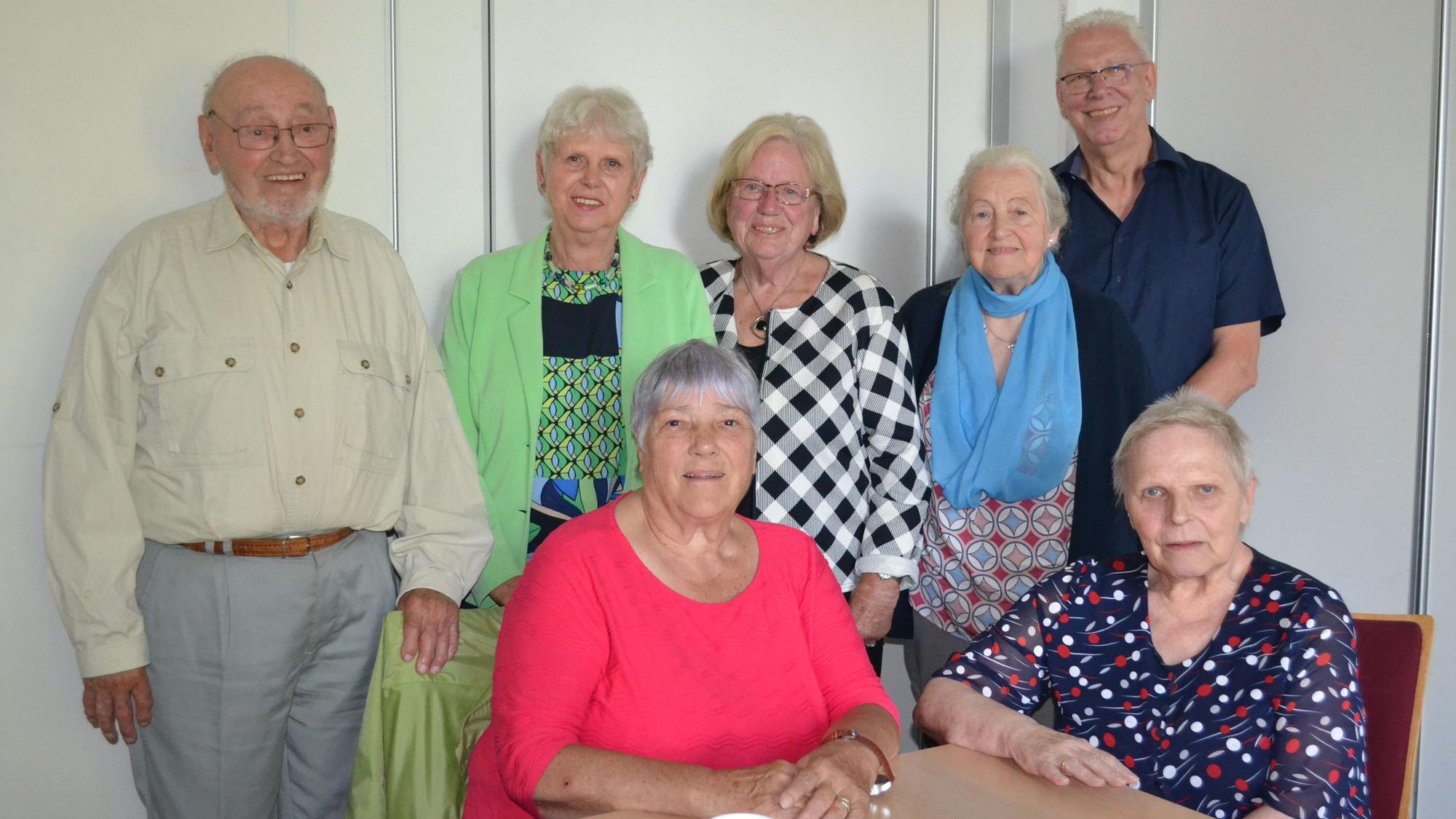Die Mitglieder des Schreibclubs in der Villa Friedinde in Lohmar treffen sich alle zwei Wochen