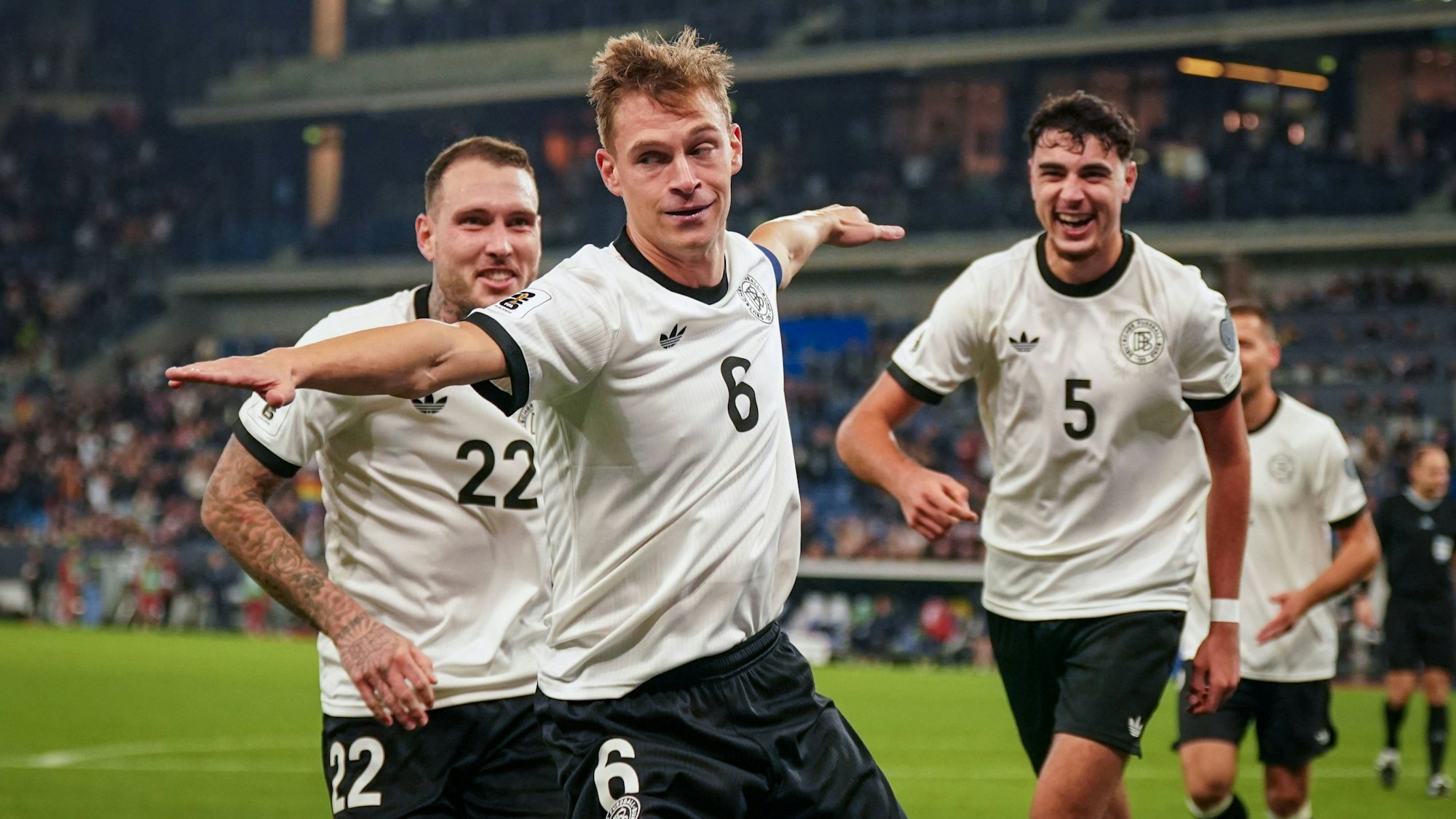 Jubel bei den deutschen Nationalspielern. Die DFB-Elf hat Luxemberg mit 4:0 geschlagen.