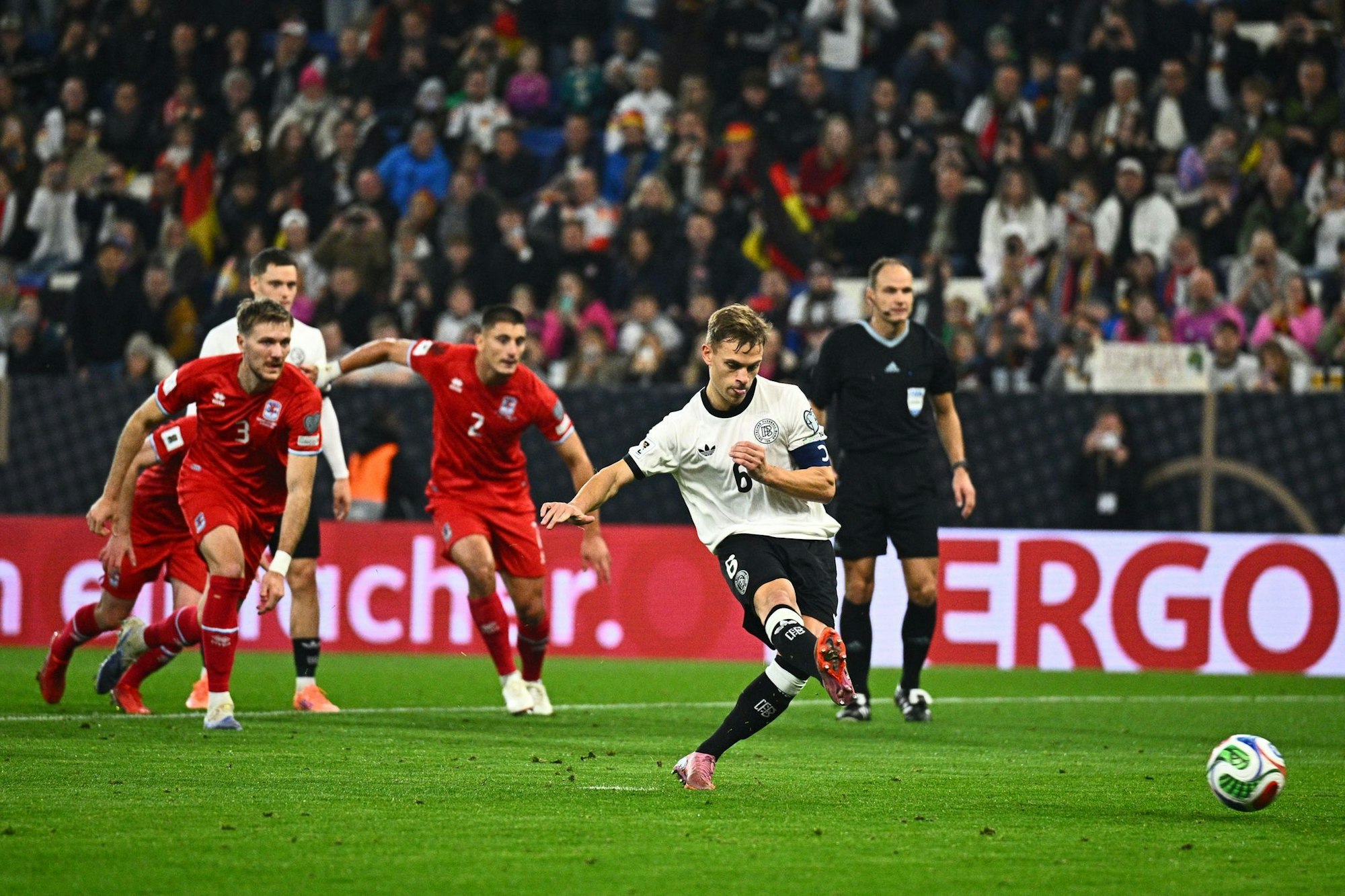 Traf in seinem 104. Länderspiel vom Elfmeterpunkt: Kapitän Joshua Kimmich.