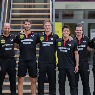 Mannschaftsfoto des Tischtennisteams.