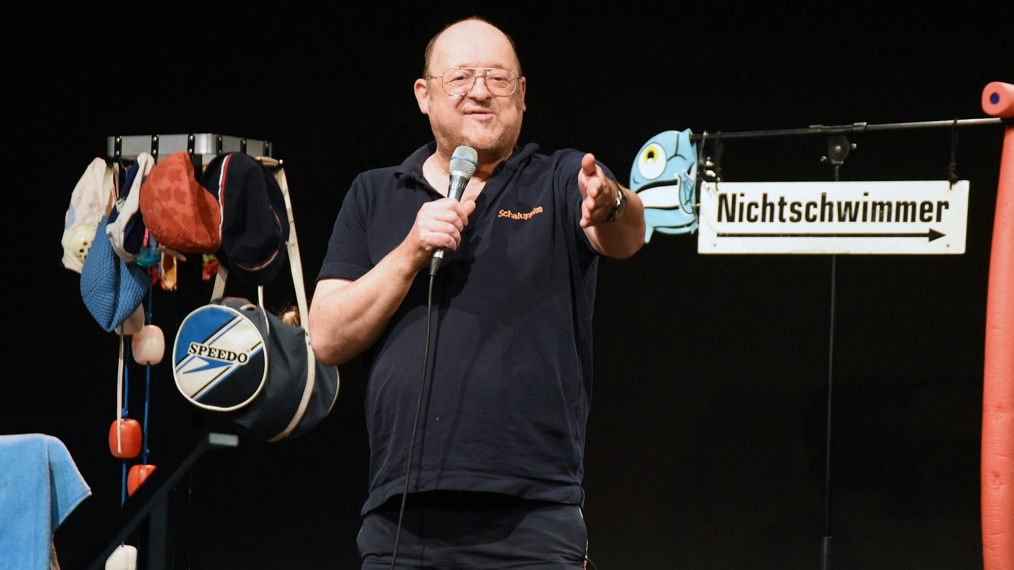 Das Foto zeigt den Comedian Bademeister Schaluppke.