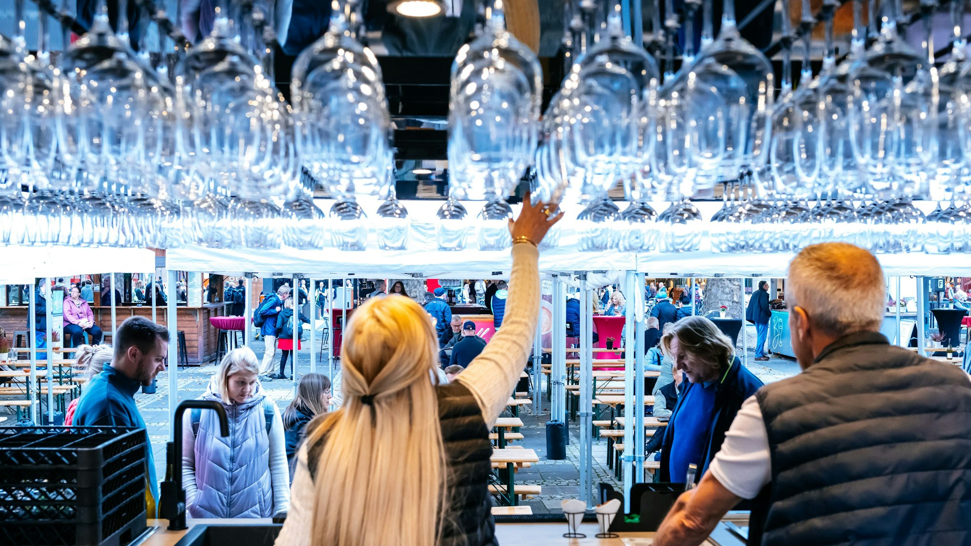 Das Weinfest auf dem Neumarkt.