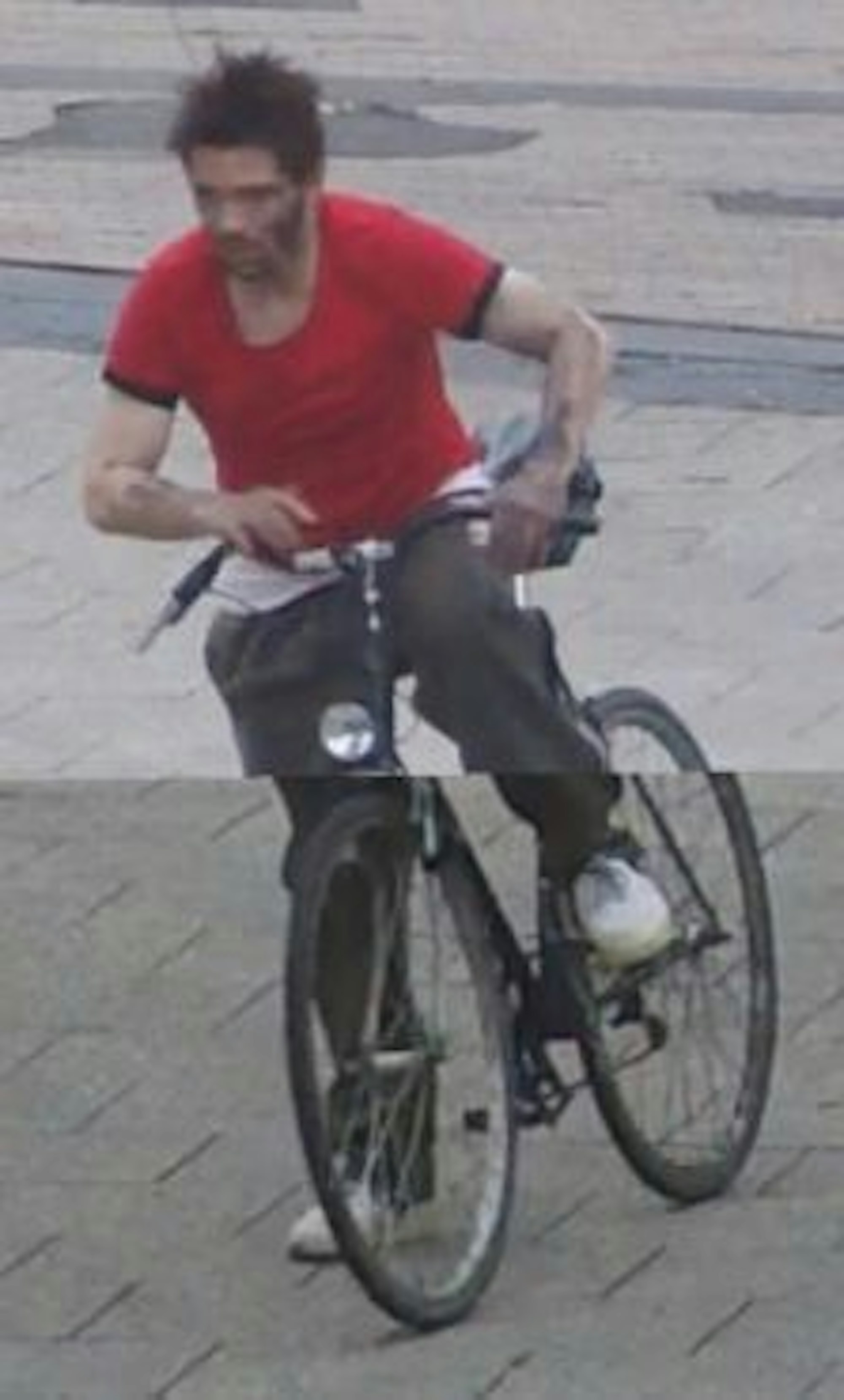 Nach diesem Mann fahndet die Polizei.