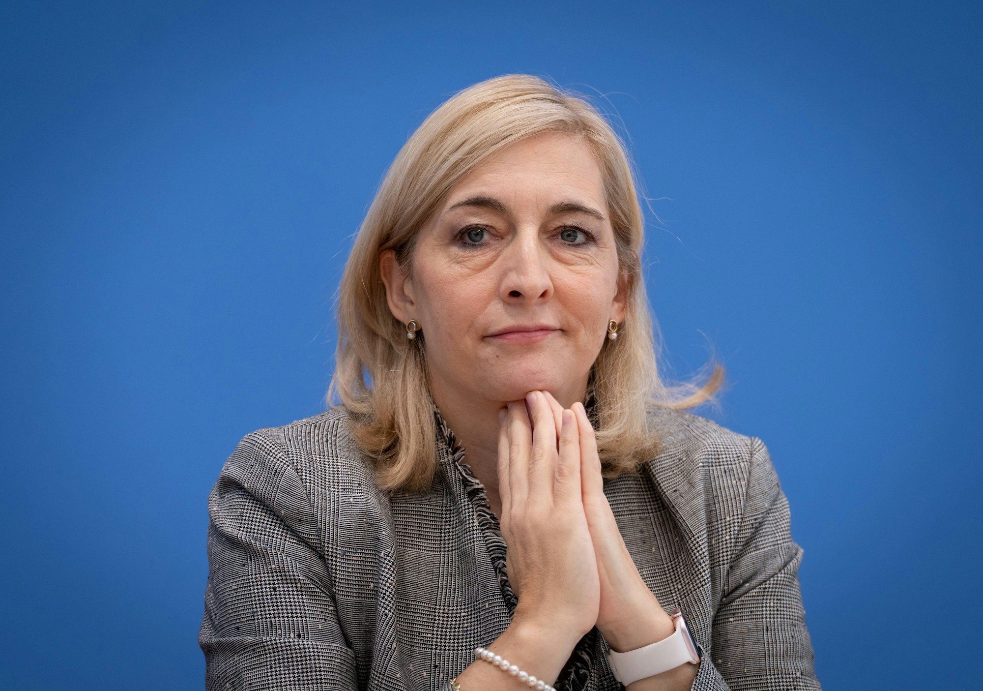 Ministerin Warken will Beitragserhöhungen abwenden. (Archivbild)