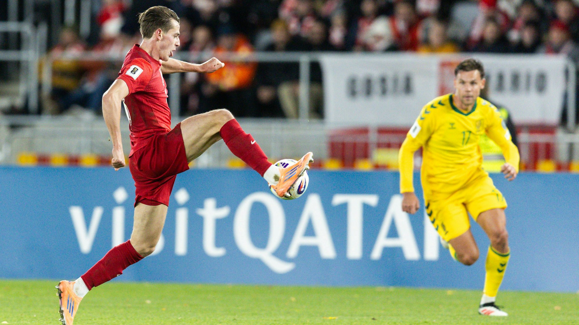 Erfolgreich in der WM-Qualifikation: FC-Profi Jakub Kaminski (l.) gewann mit Polen in Litauen.