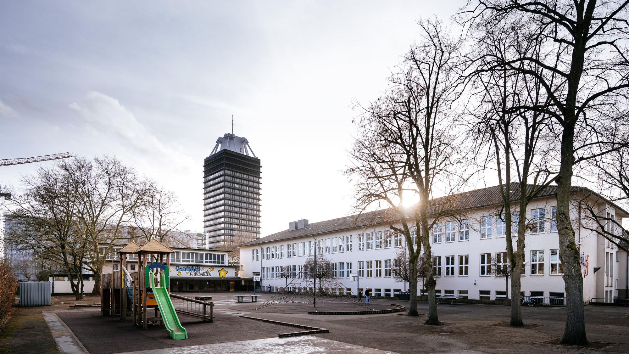Der Fundort: der Schulhof der Gemeinschaftsgrundschule Annastraße in Raderberg.