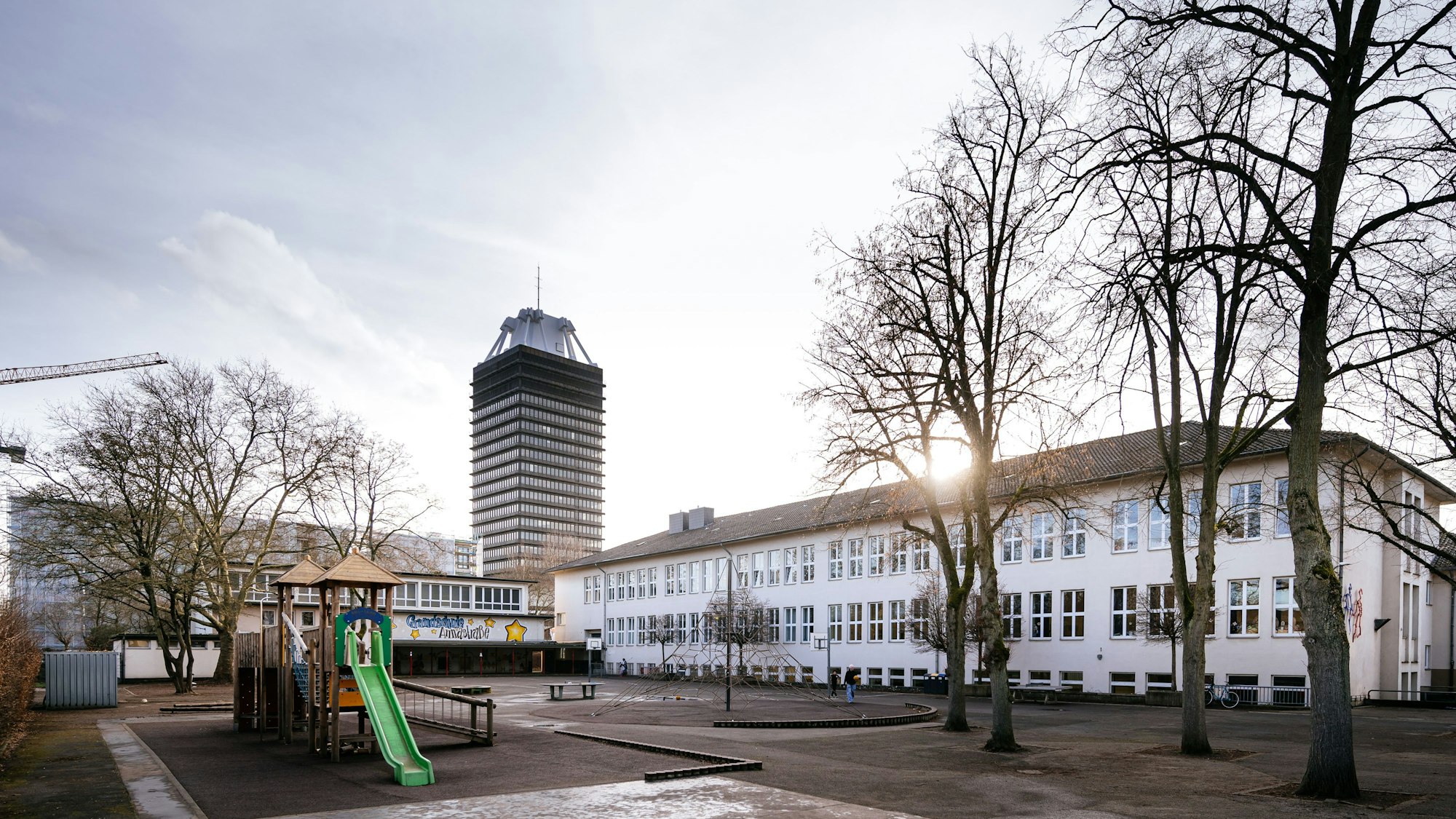 Der Fundort: der Schulhof der Gemeinschaftsgrundschule Annastraße in Raderberg.