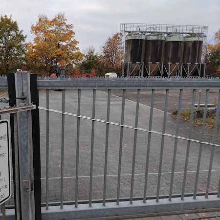 Bis zu 70 Personen könnten auf dem alten Bauhof-Gelände in Neunkirchen untergebracht werden.