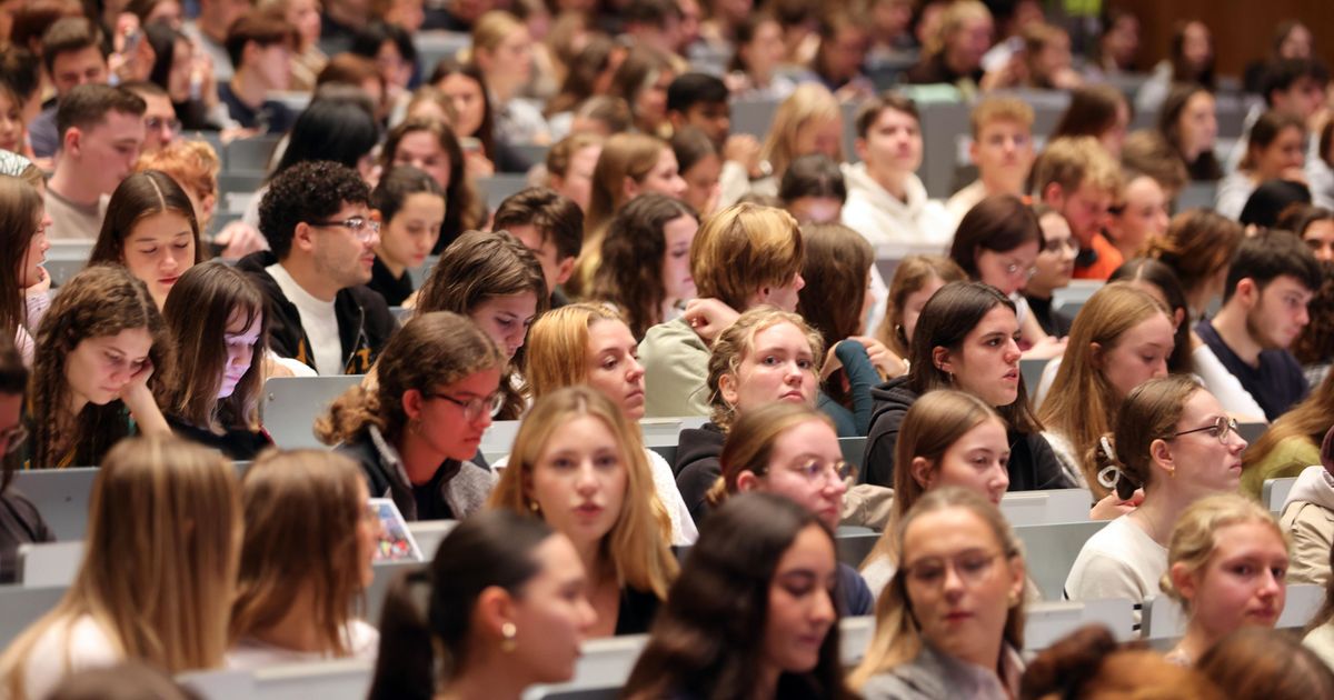 Semesterstart: So wurden die Erstsemester an der Uni Köln begrüßt