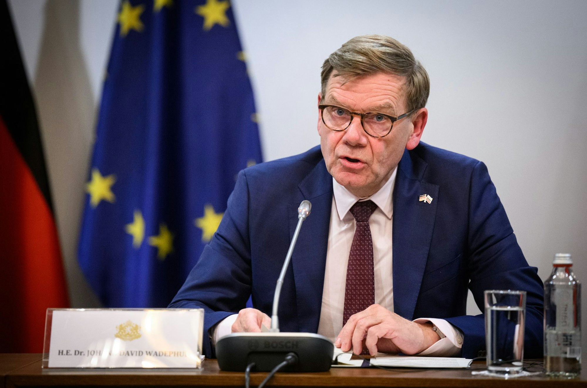 Nach Auffassung von Bundesaußenminister Johann Wadephul (CDU) muss die Hamas entwaffnet werden.