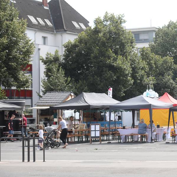 Markt am Auerbachplatz in Sülz