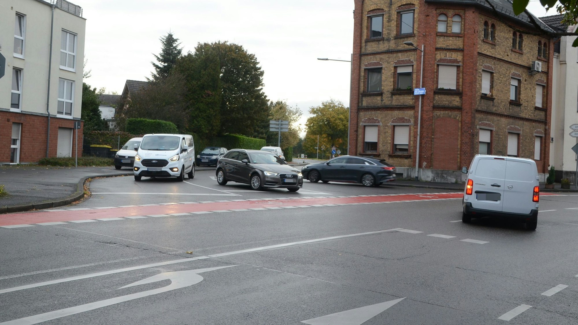 Die Kreuzung Frankfurter Straße /Wahnbachtalstraße im Siegburger Stadtteil Deichhaus