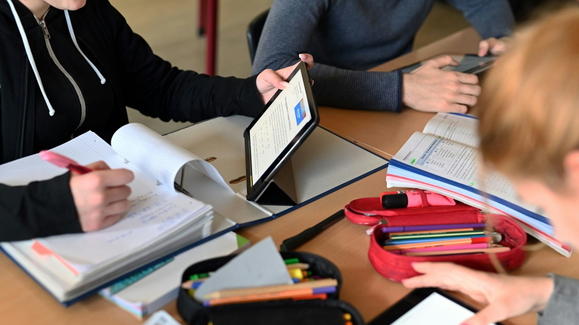 Der IQB-Bildungstrend 2024 hat sinkende Kompetenzen in mathematisch-naturwissenschaftlichen Fächern ergeben. (Symbolbild)