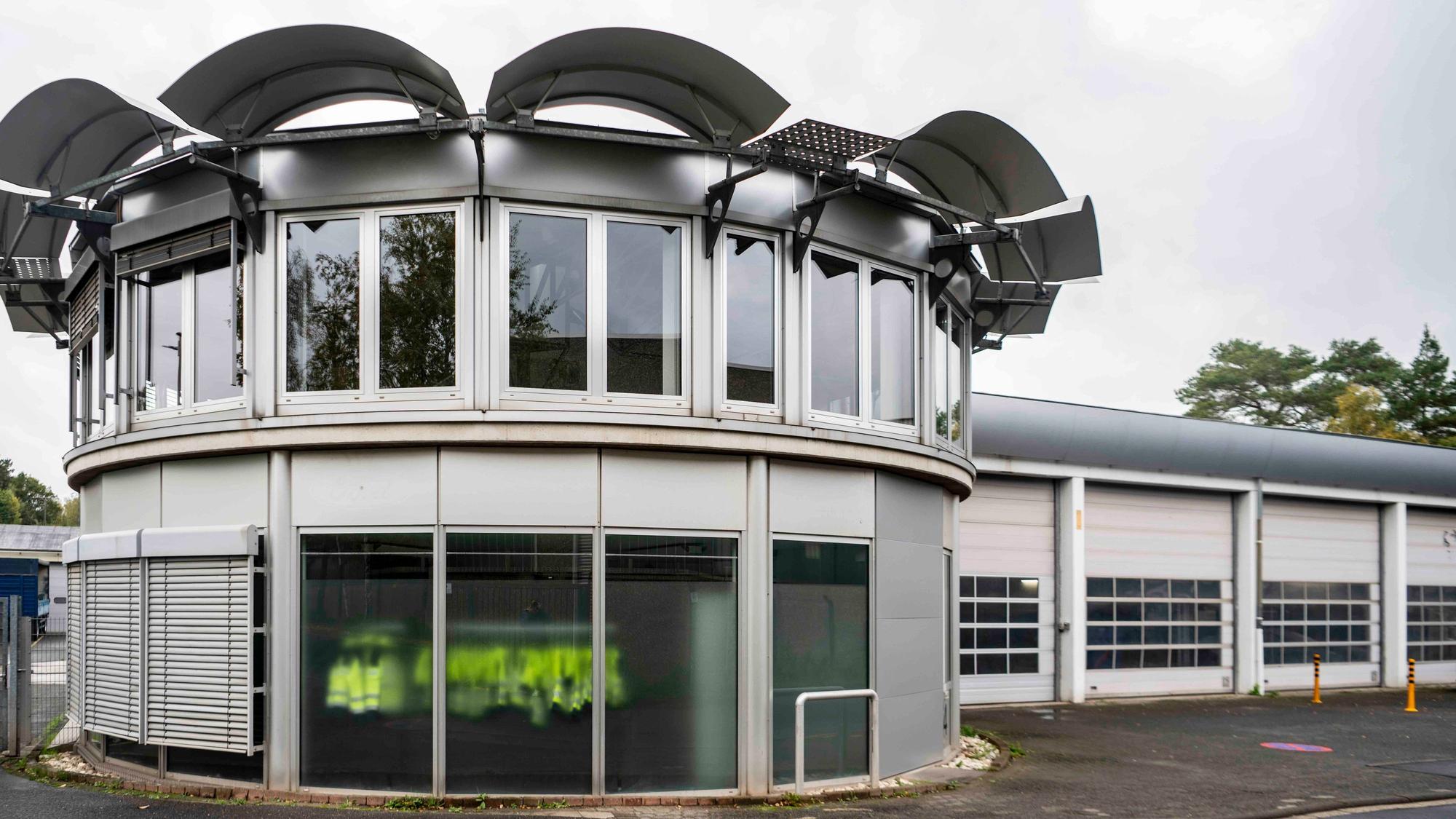 Das Bild zeigt das Gebäude in Mechernich, in dem nun eine Rettungswache untergebracht ist.