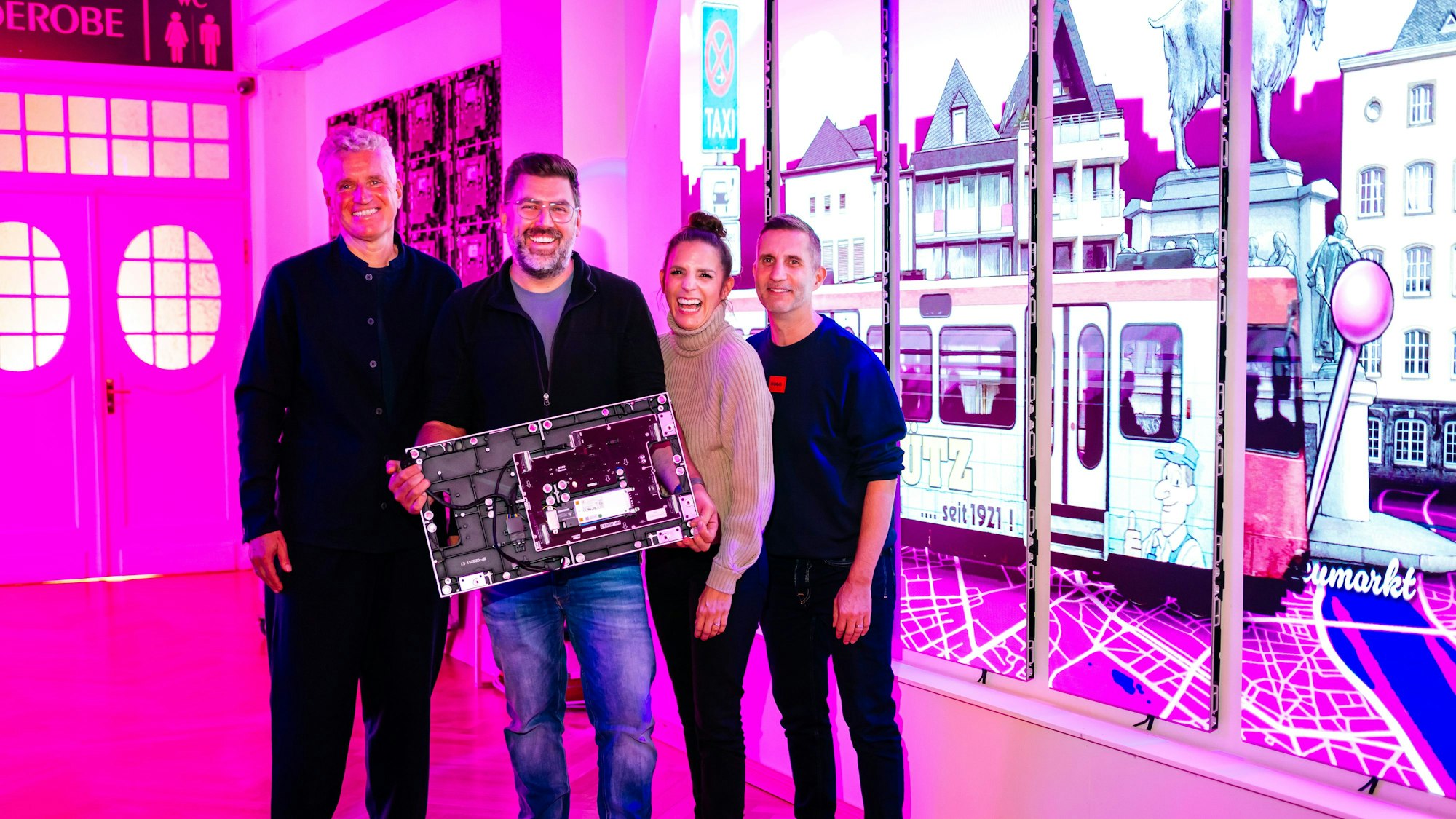 Gestaltung des Theaterfoyers der Volksbuehne fuer Himmel und Koelle