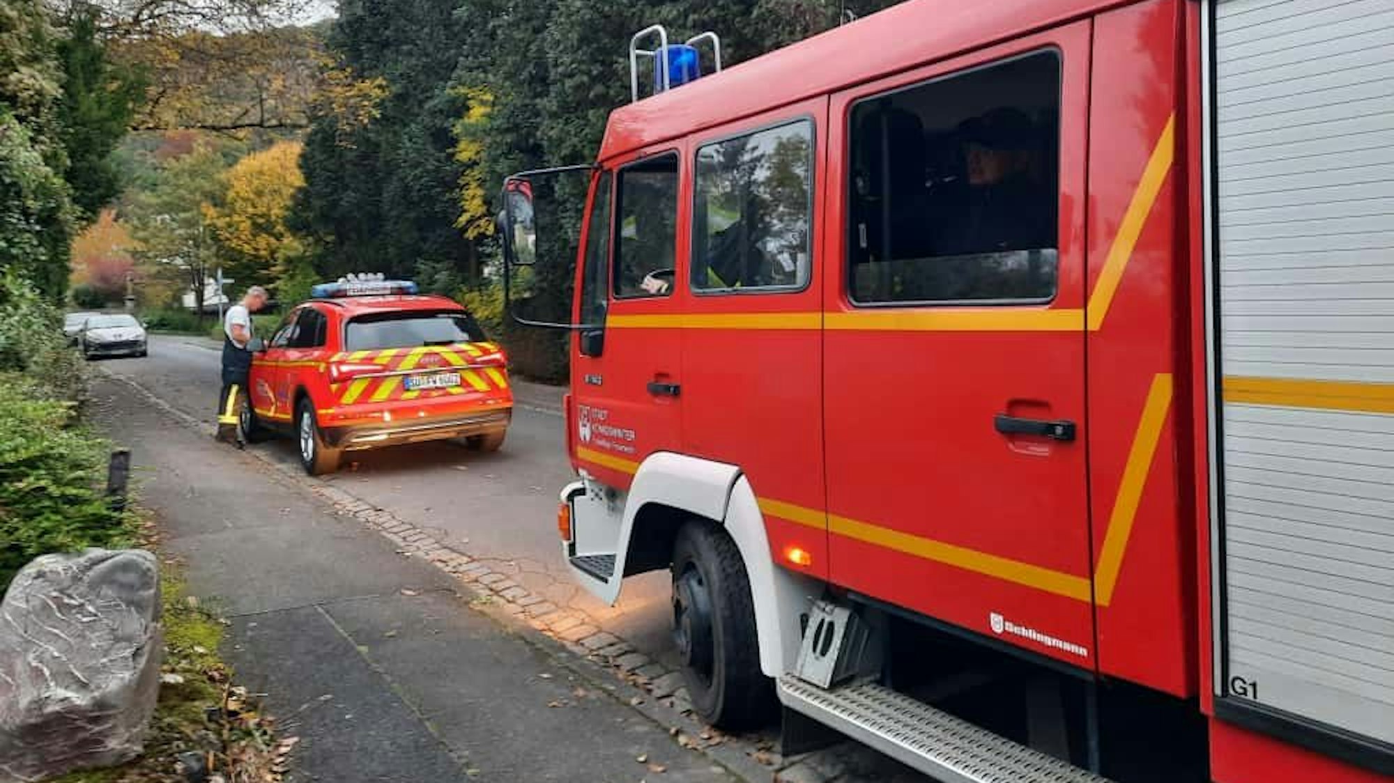Am Tunnel auf der B42 in Königswinter verursacht eine Feuerwehreinsatz große Verkehrseinschränkungen.