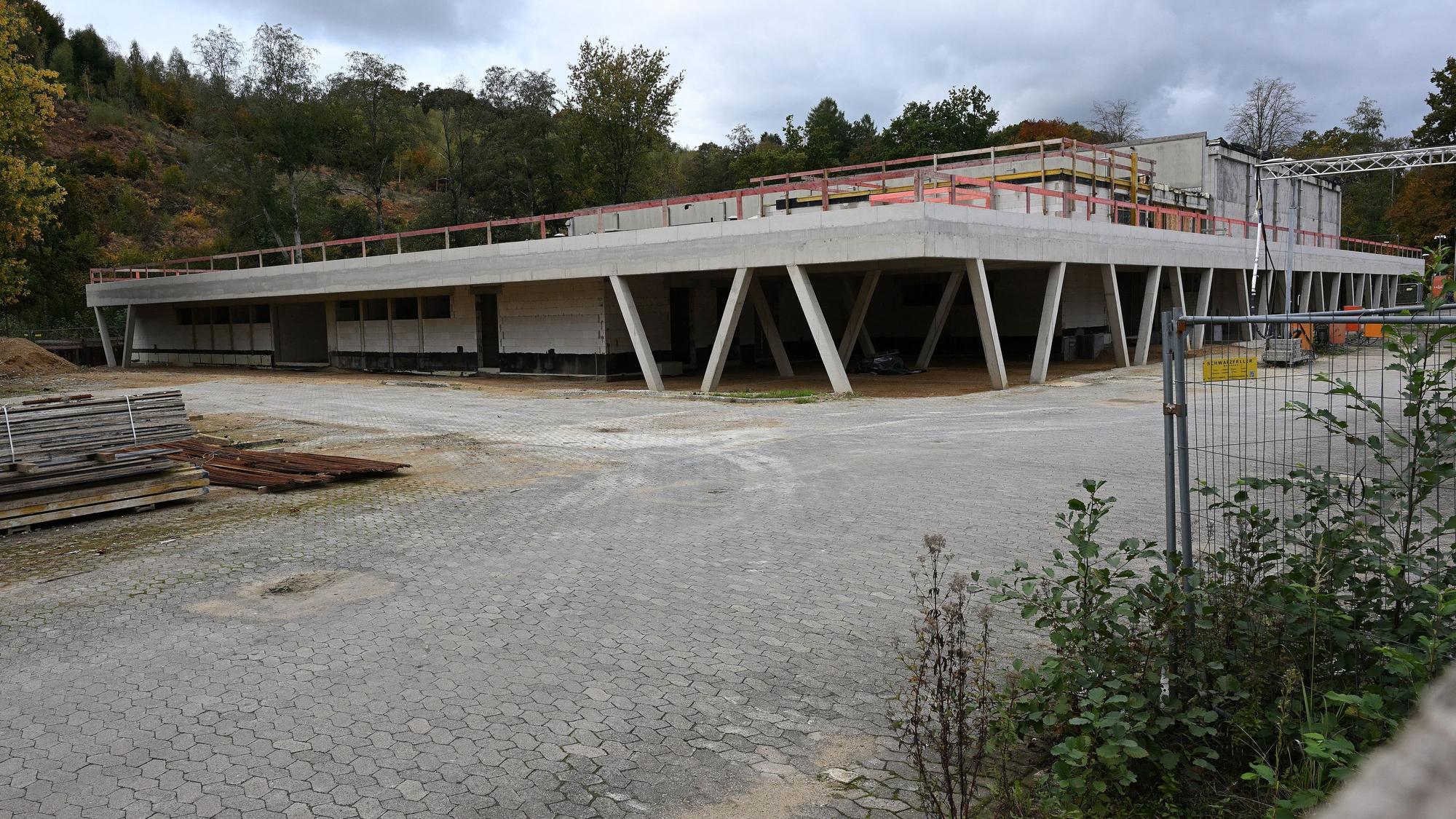 Das Foto zeigt die Baustelle am Kürtener Schulzentrum