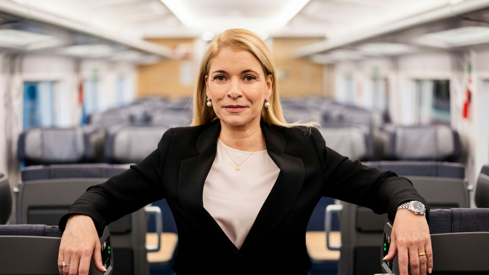 Es müsse alles anders gemacht werden als früher, sagt die neue Bahn-Chefin Palla. (Archivbild)