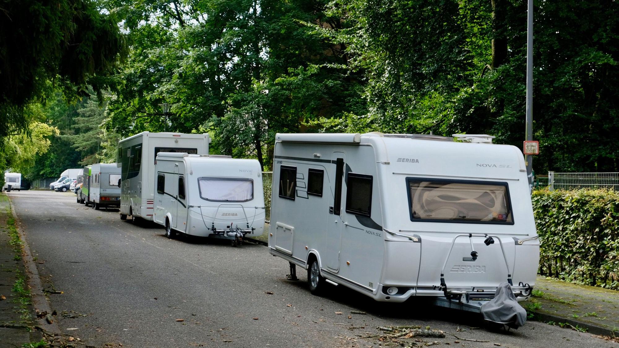 Die Friedrich-Engels-Allee ist ein bei Campern beliebter „Abstell-Hotspot“.