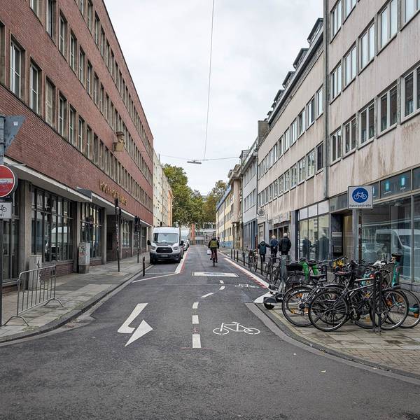 In der neuen Fahrradstraße können Fahrradfahrer nun in beide Richtungen fahren.