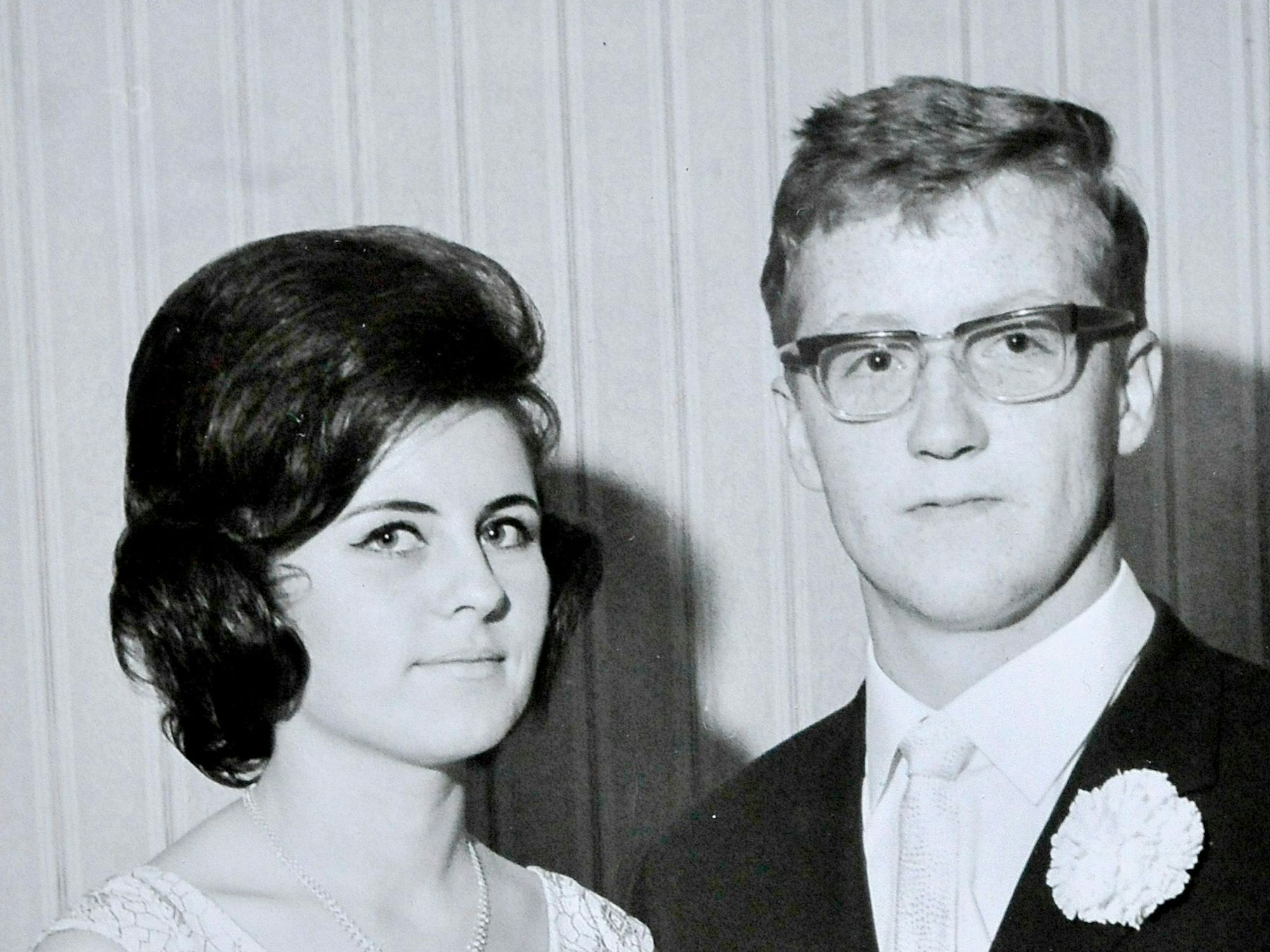 Das Ehepaar vor mehr als 60 Jahren auf einem Foto in schwarz-weiß.