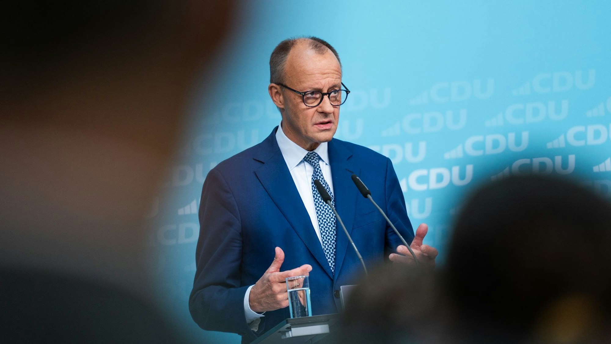 Bundeskanzler Friedrich Merz (CDU) gerät wegen seiner Äußerungen über das «Stadtbild» und die Migration immer stärker unter Beschuss. (Archivbild)