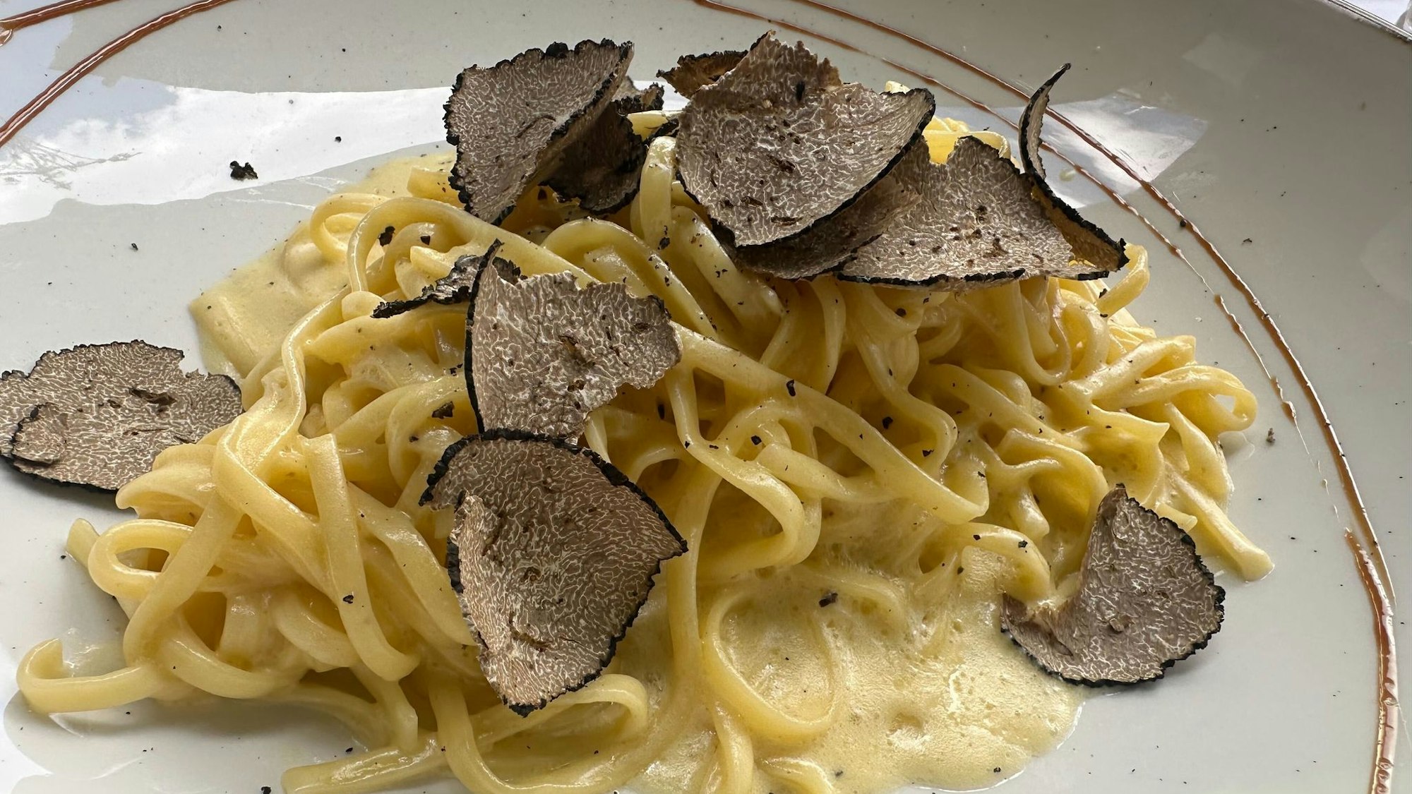 Tagliolini Al Tartufo Nero - Trüffelnudeln in einem Berliner Restaurant.