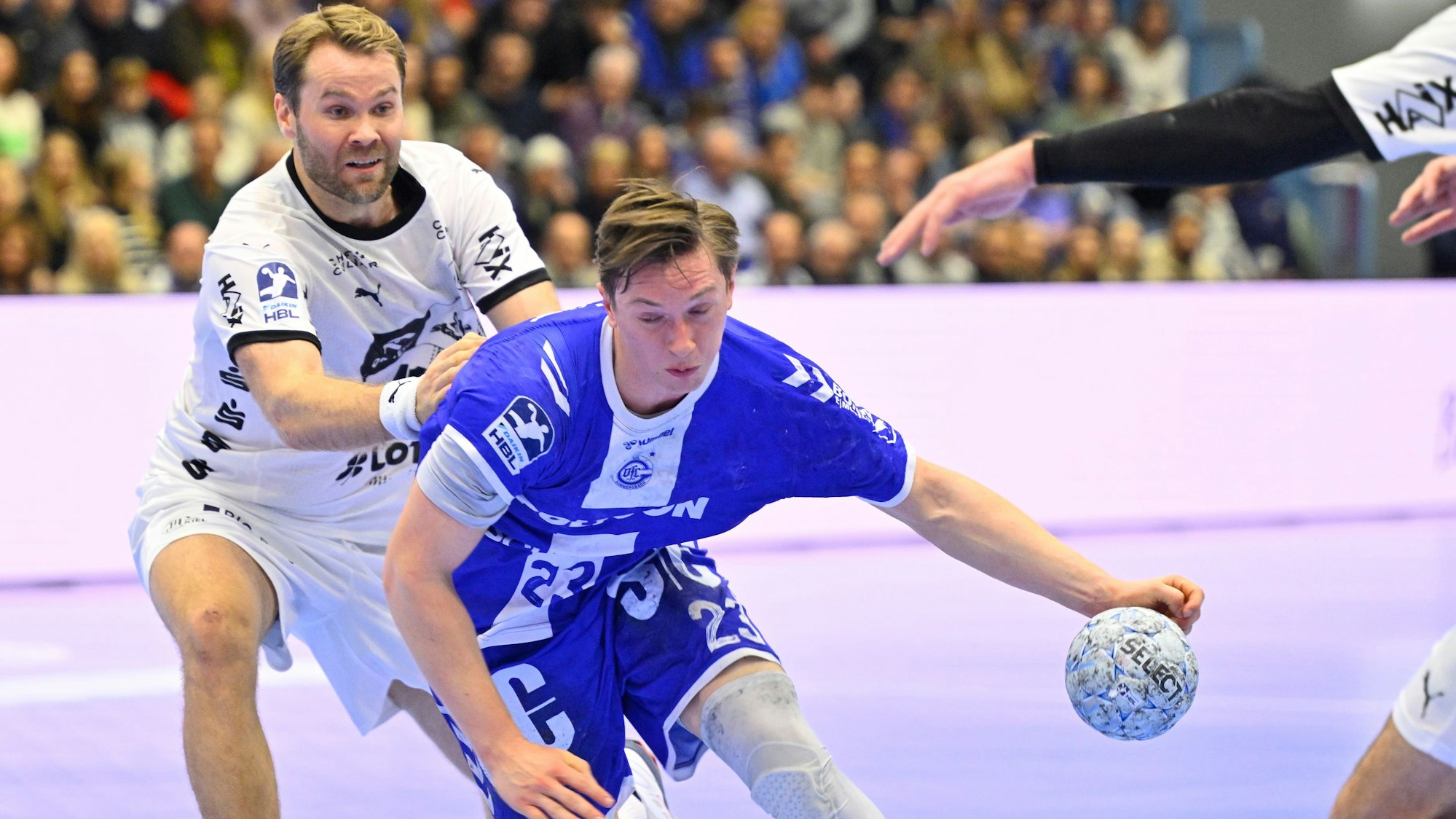 Szene aus einem Handballspiel