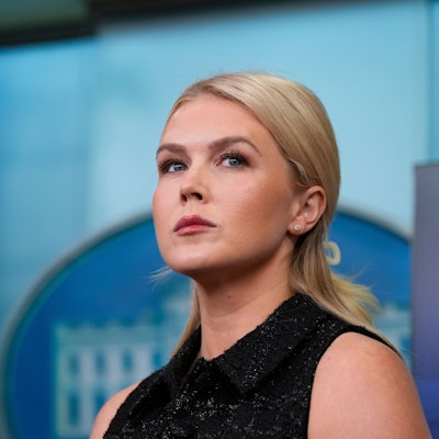 Die Pressesprecherin des Weißen Hauses, Karoline Leavitt während eines Pressebriefings im Weißen Haus.