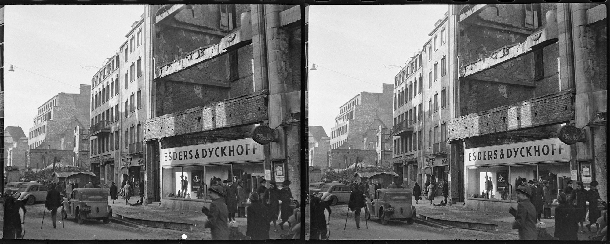 Köln: Schildergasse, Geschäfte Feinkost Berger und Bekleidung Esders & Dyckhoff, Blick Richtung Neumarkt