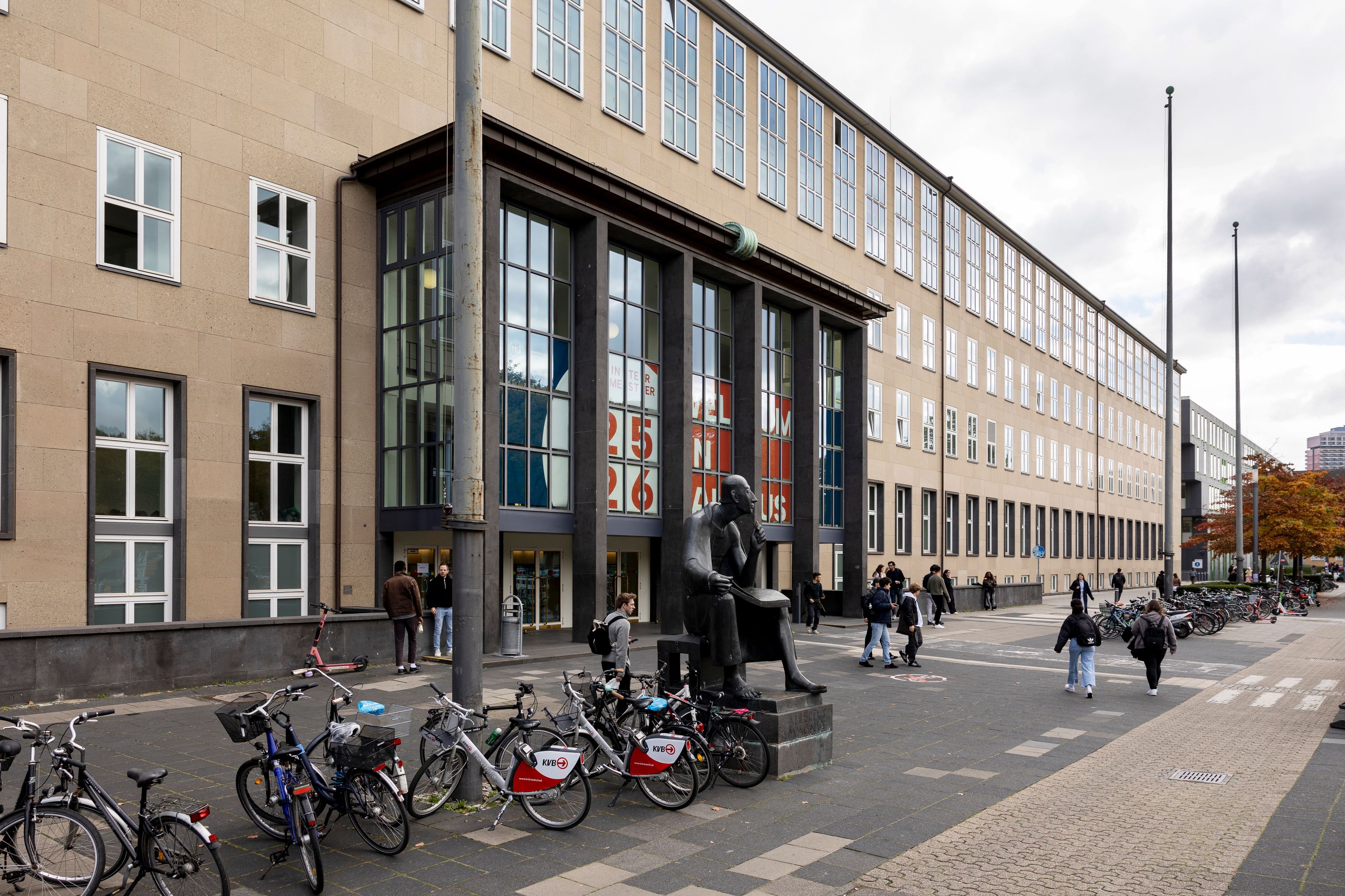 Das Hauptgebäude der Universität Köln.