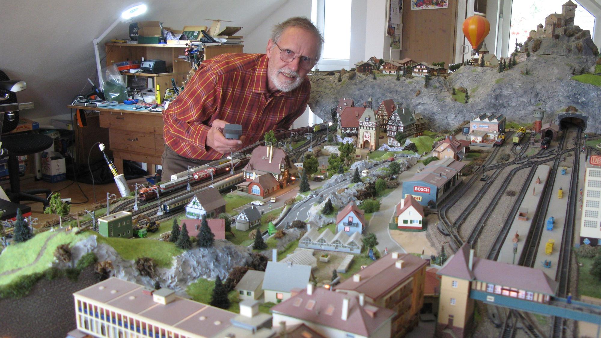 Ein Marathon-Hobby: Seit 27 Jahren baut Joachim Berger an seiner Modelleisenbahn-Anlage, die mit der Zeit immer größer wurde.