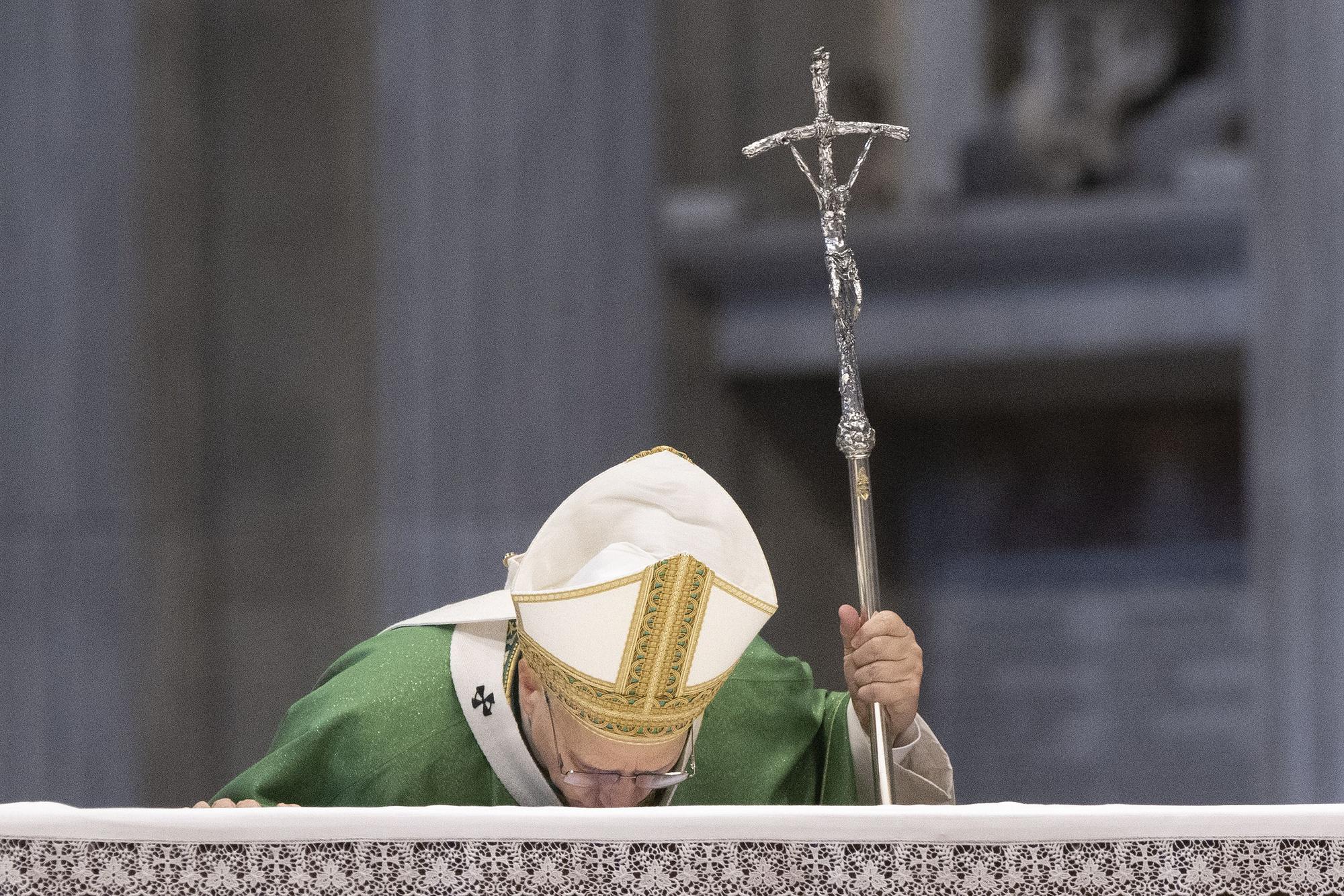 Vatikan: Papst Leo XIV. leitet eine Messe im Petersdom im Vatikan