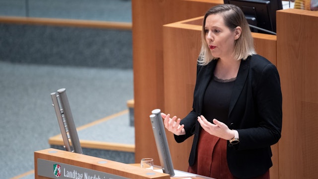 FDP-Politikerin Franziska Müller-Rech hat Fragen zum Preisgeld eines kochenden Lehrers. (Archivbild)