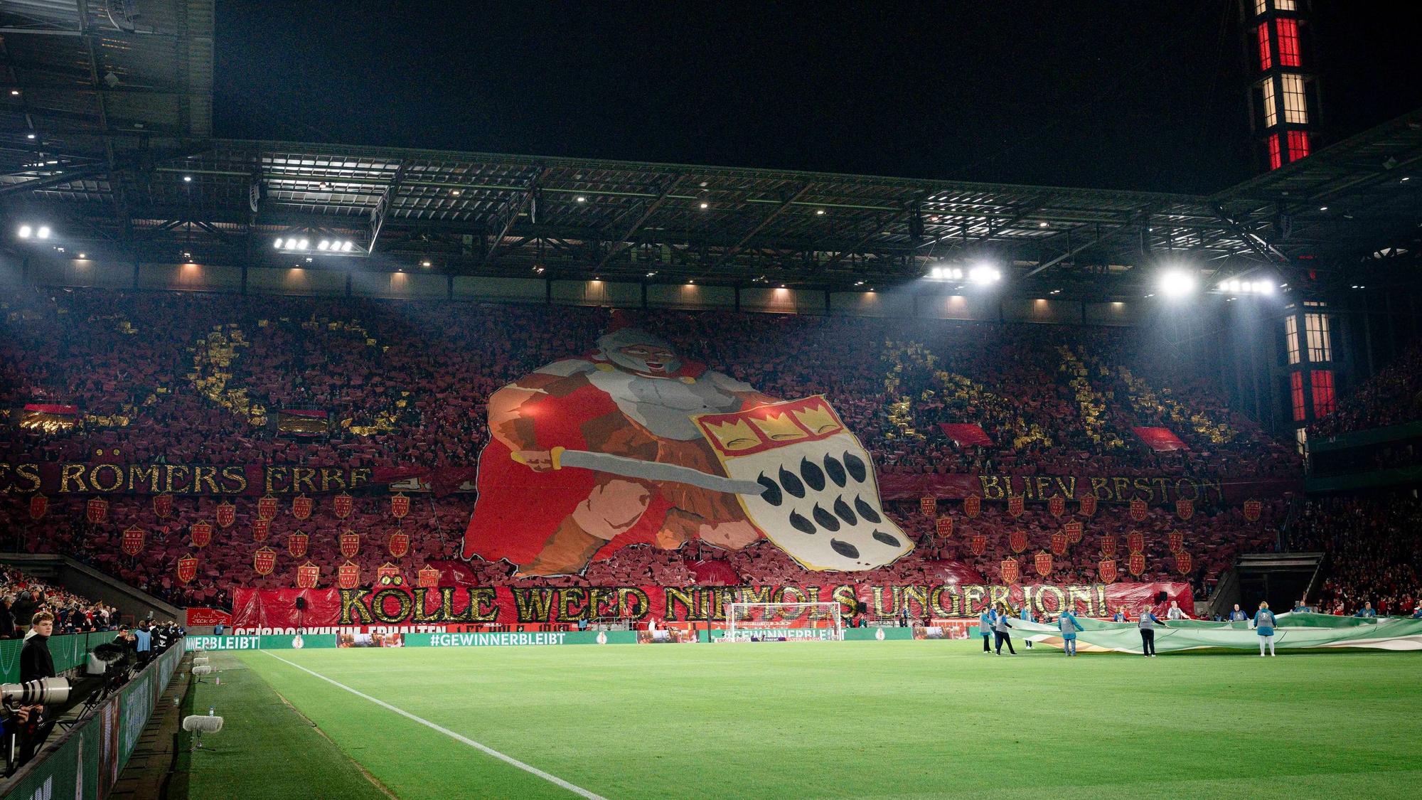 Die Choreografie in der FC-Südkurve.