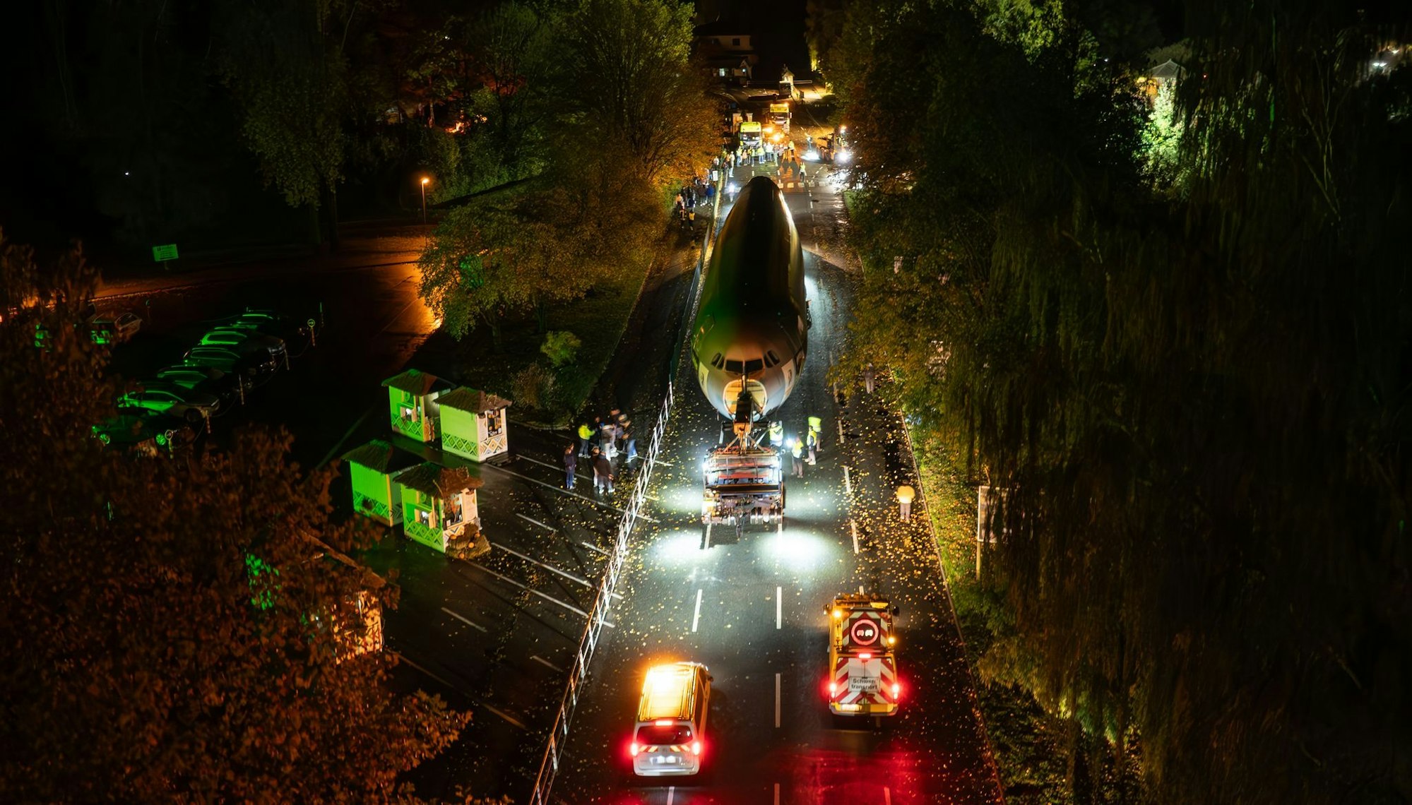 Innerhalb von drei Nächten wurde der Flieger zum Safaripark in der Südheide gebracht.