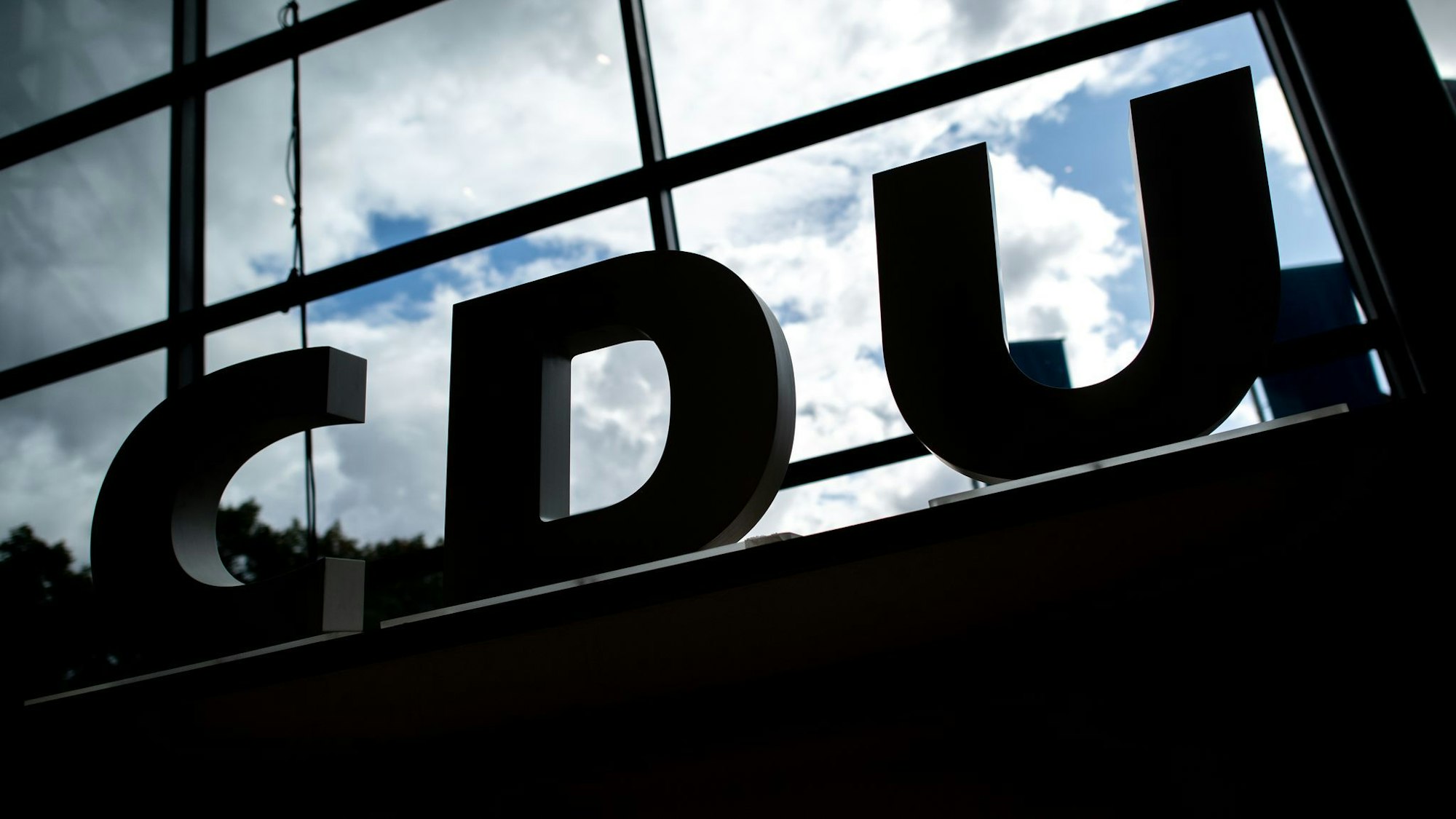 Die Initiative «Compass Mitte» verlangt mehr Augenmerk auf soziale und liberale Themen. (Illustration)