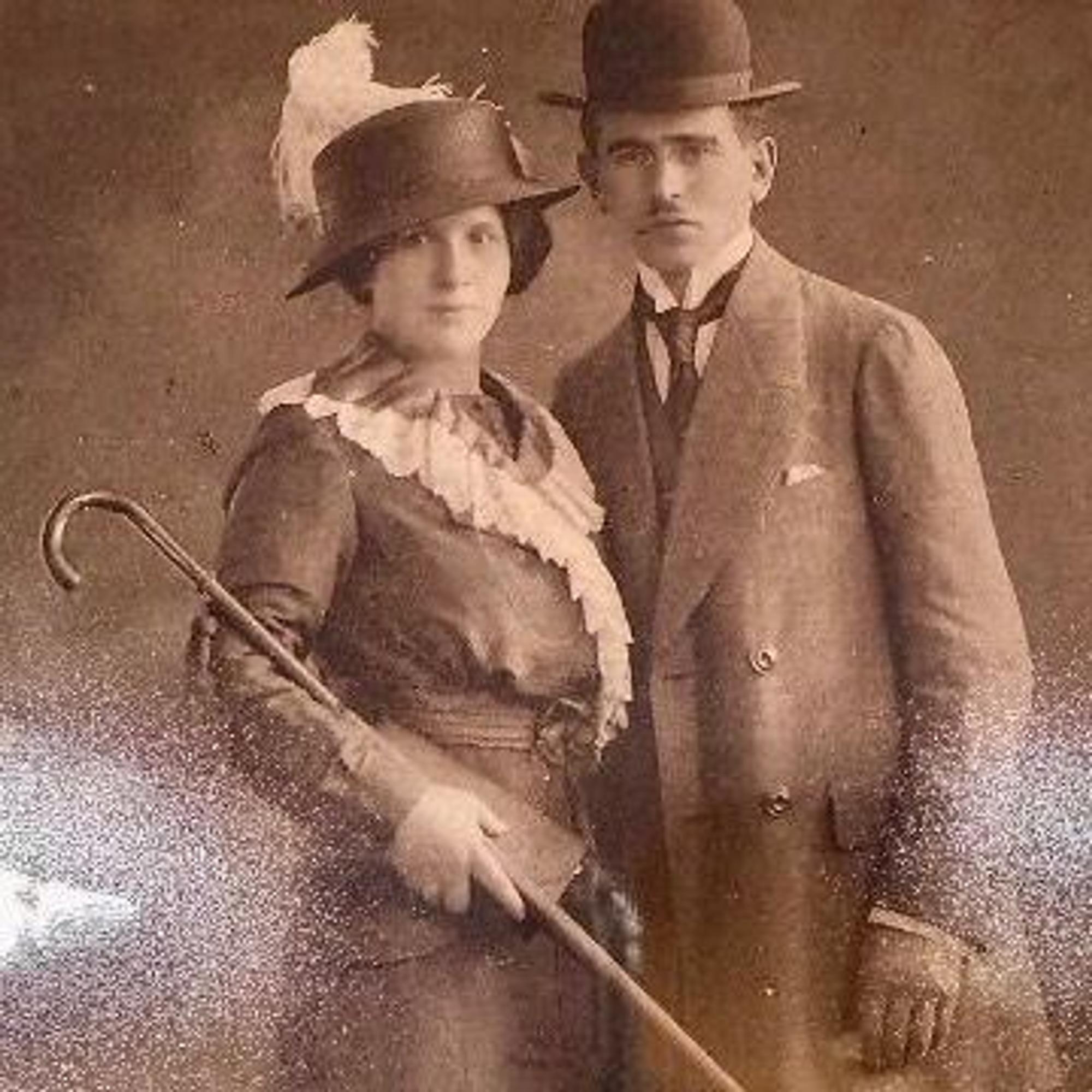 Chiel Mond, der letzte Vorsitzende des Trägervereis der Synagoge, und seine Frau Rosa Mond, um 1905. Sie flohen 1938 nach Belgien und wurden Anfang 1943 von dort nach Auschwitz deportiert und ermordet.