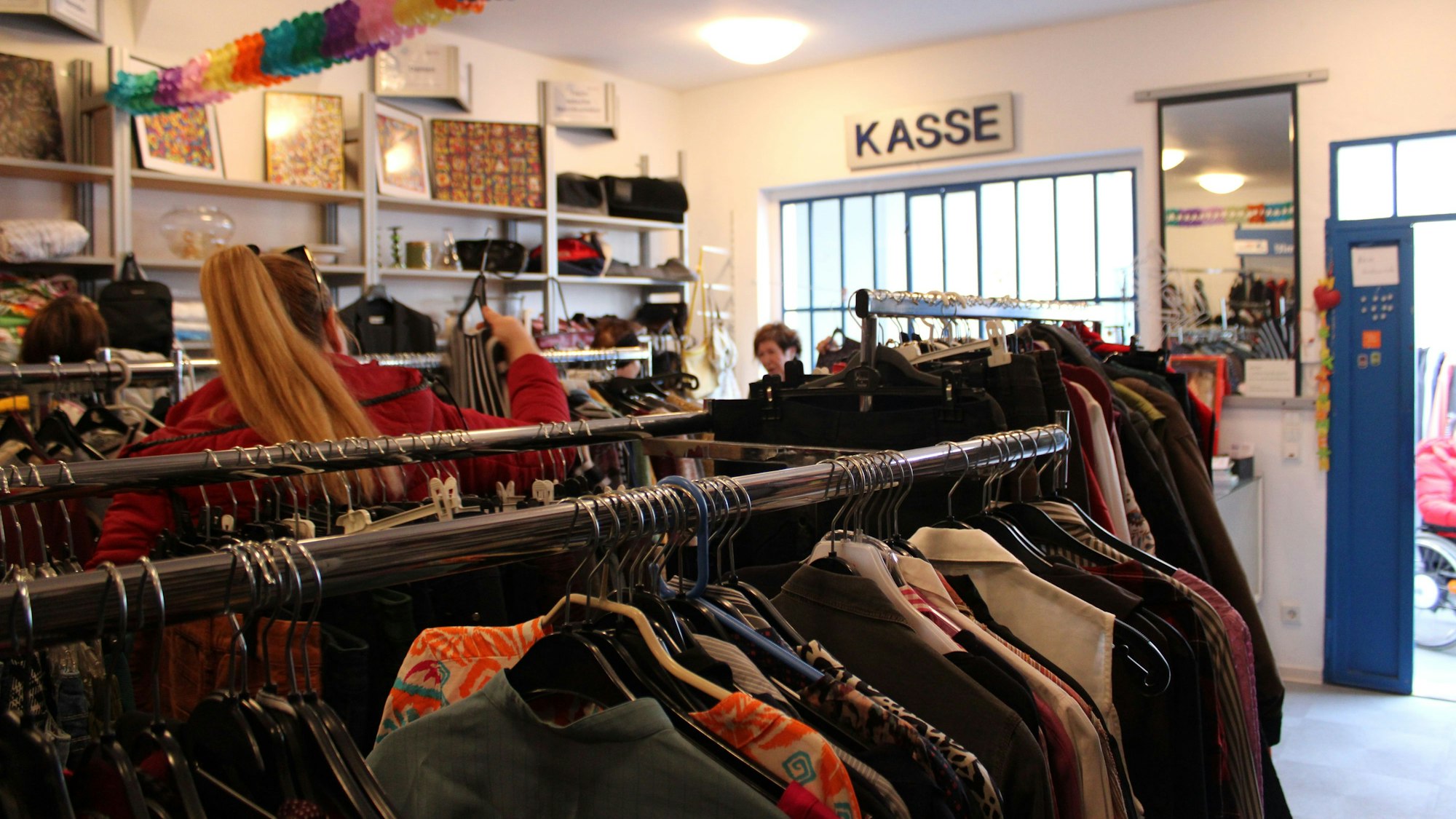 Secondhand-Läden in Rhein-Sieg: Die Kleiderstube Troisdorf von 1976