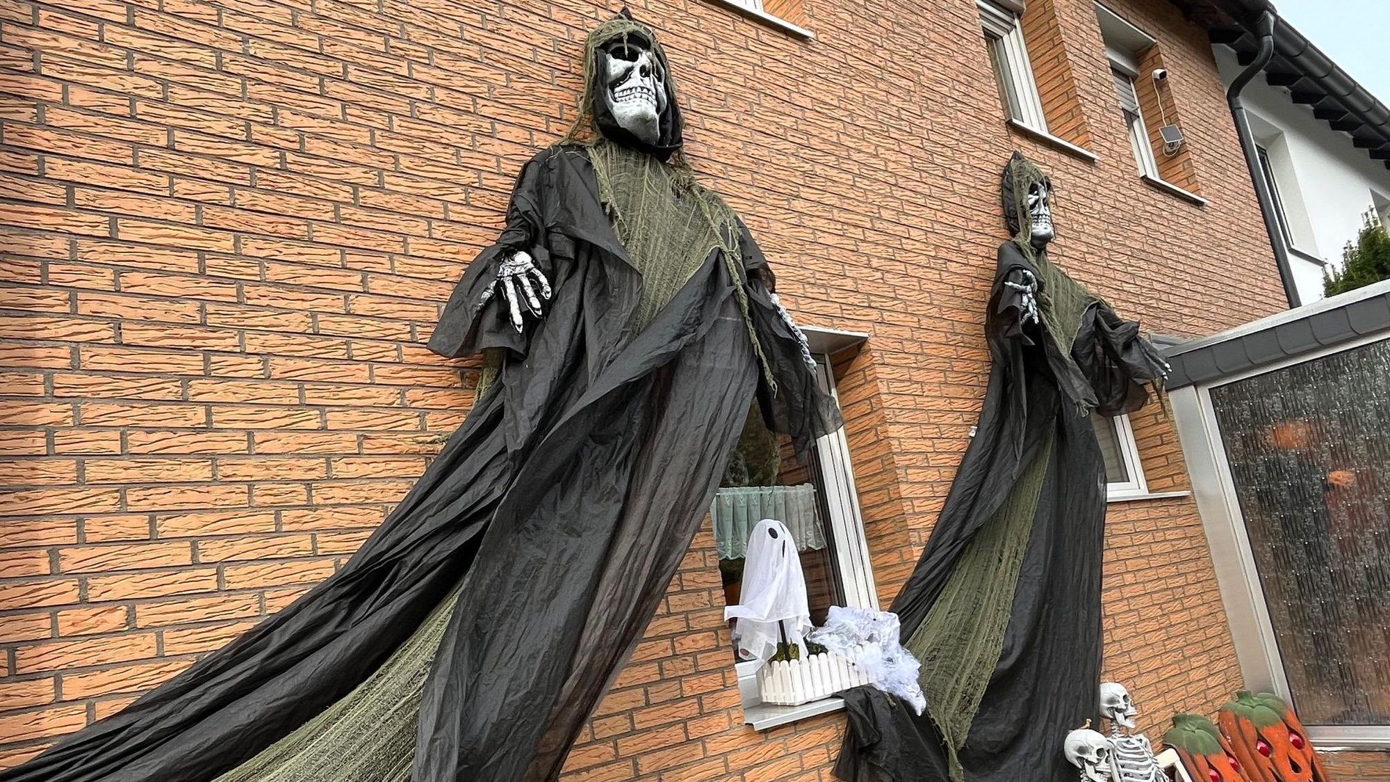 Das Foto zeigt Halloween-Deko.