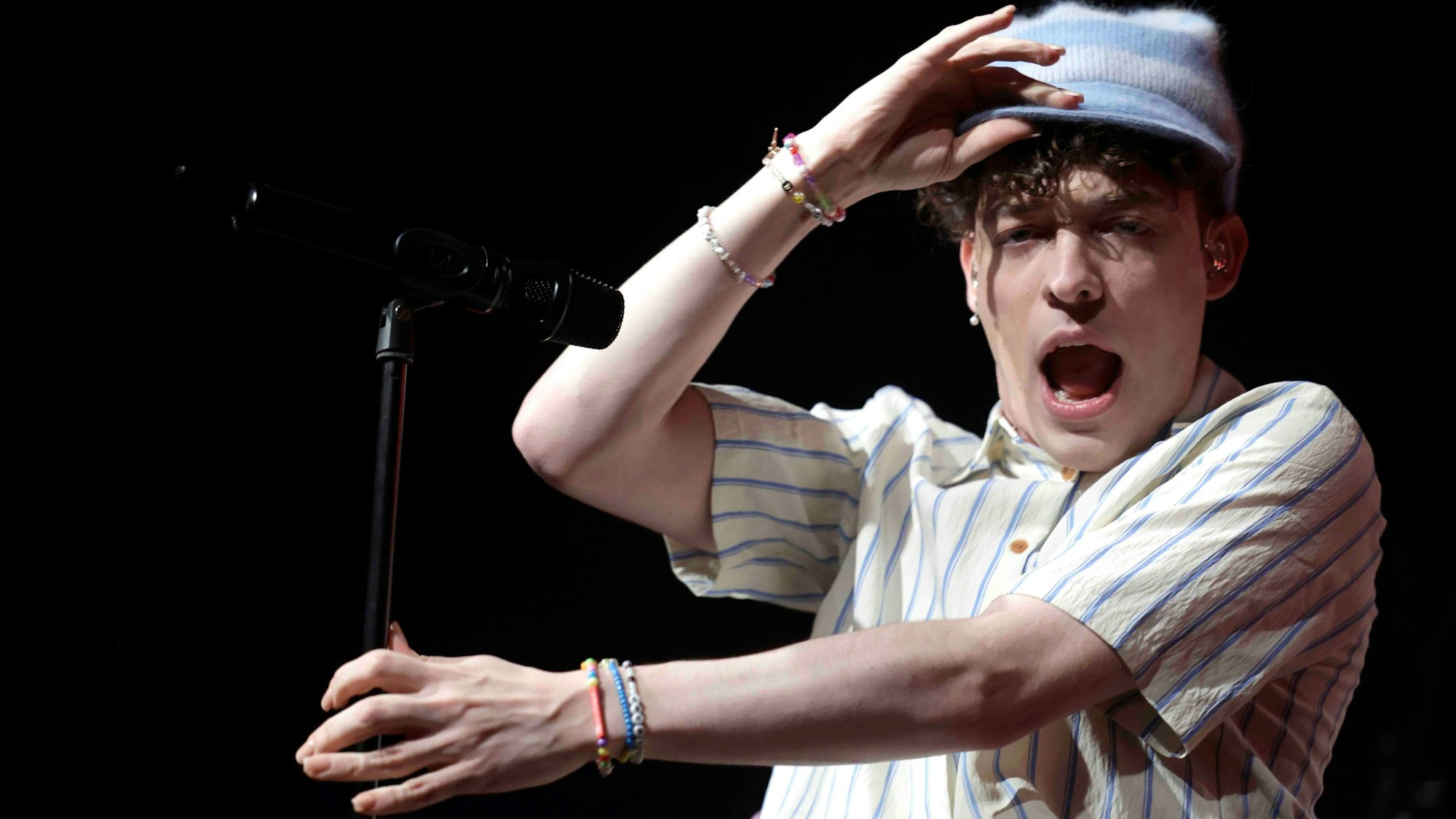 Nemo (* 3. August 1999 in Biel als Nemo Mettler, Schweizer singende Person)
"Break The Code"-Tour
am 29. Oktober 2025
in der Live Music Hall, Lichtstraße 30, 50825 Köln