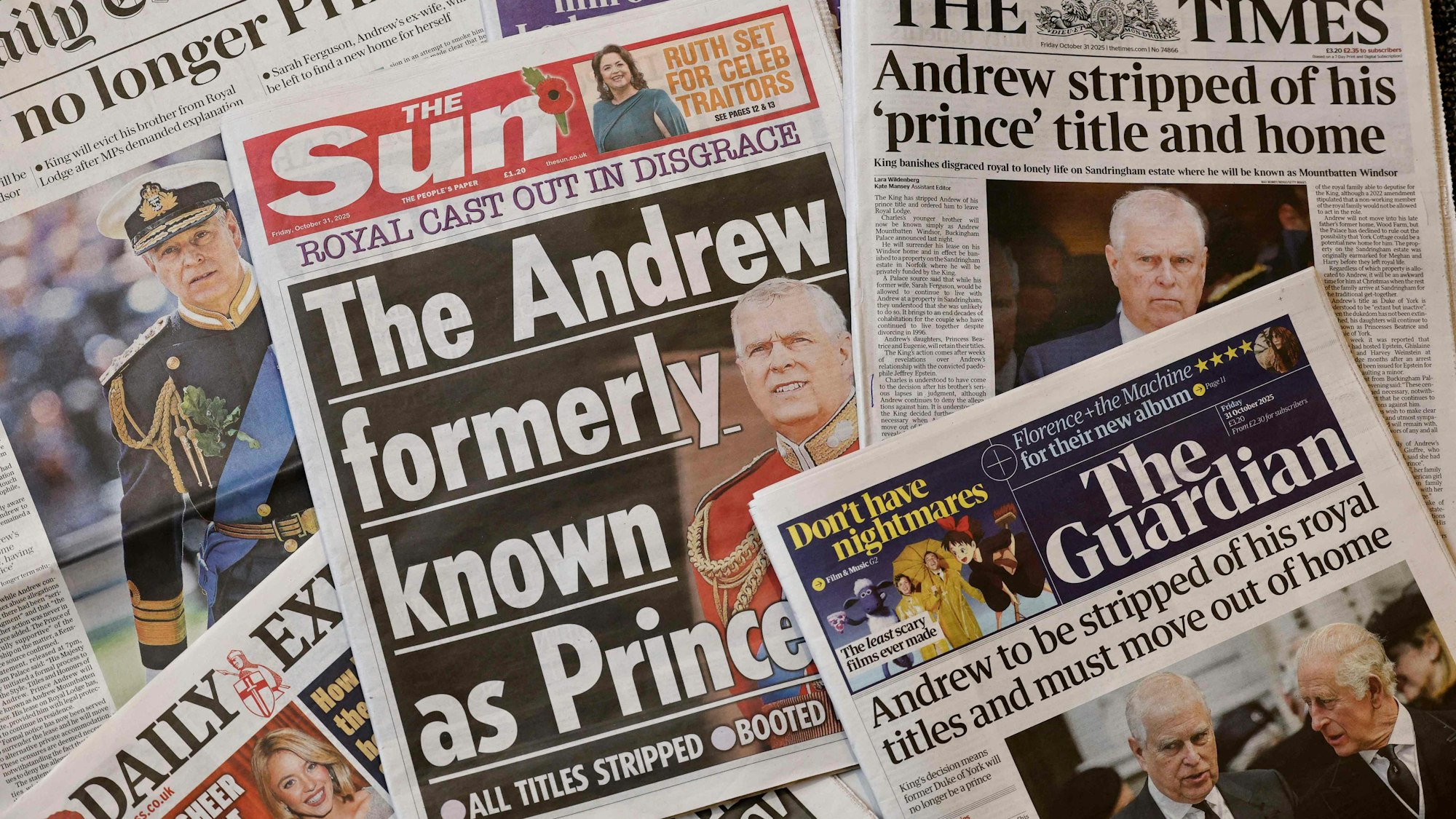 In Großbritannien berichten alle großen Zeitungen über die Maßnahmen von König Charles III gegen seinen Bruder Andrew.